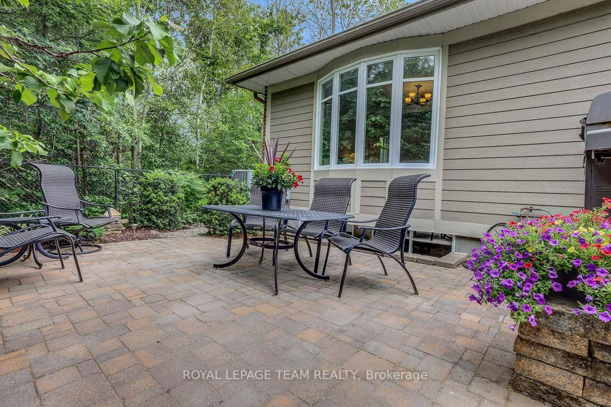 Photo 41 of 126 Solera Circle, Ottawa, Hunt Club Park/Greenboro — HOMEH