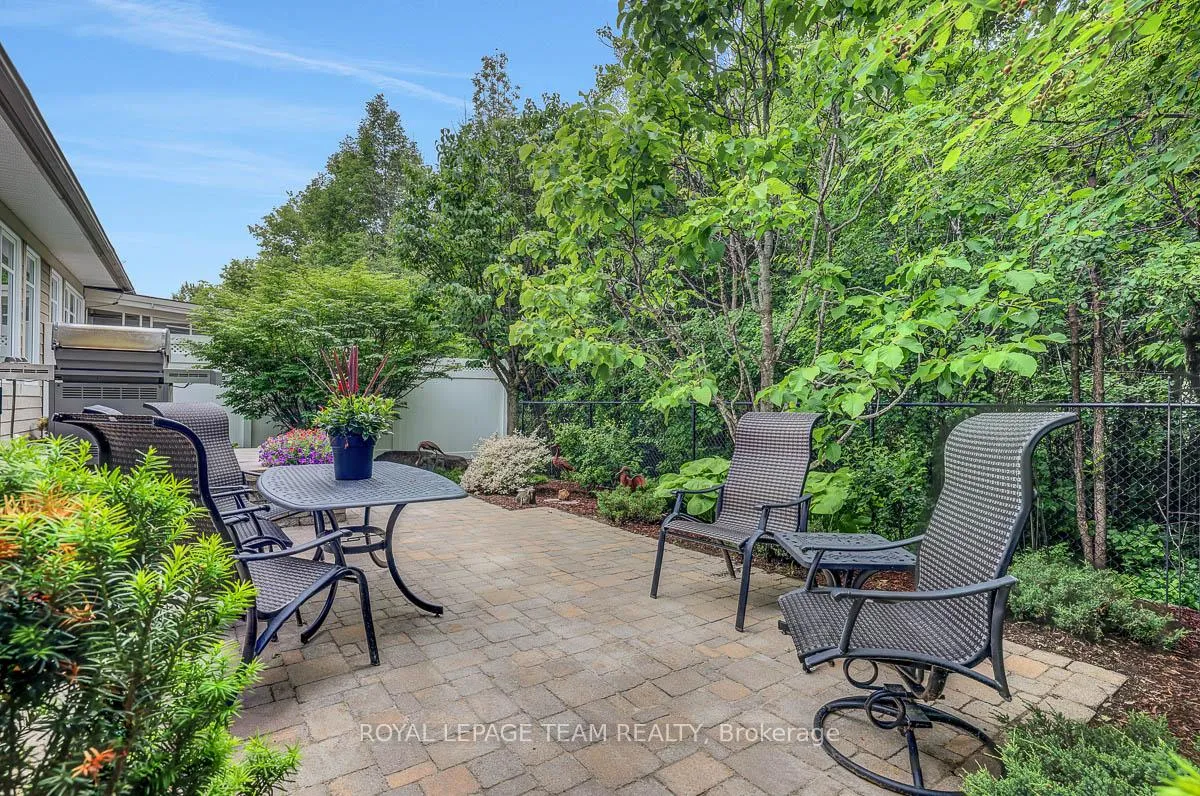 Photo 42 of 126 Solera Circle, Ottawa, Hunt Club Park/Greenboro — HOMEH