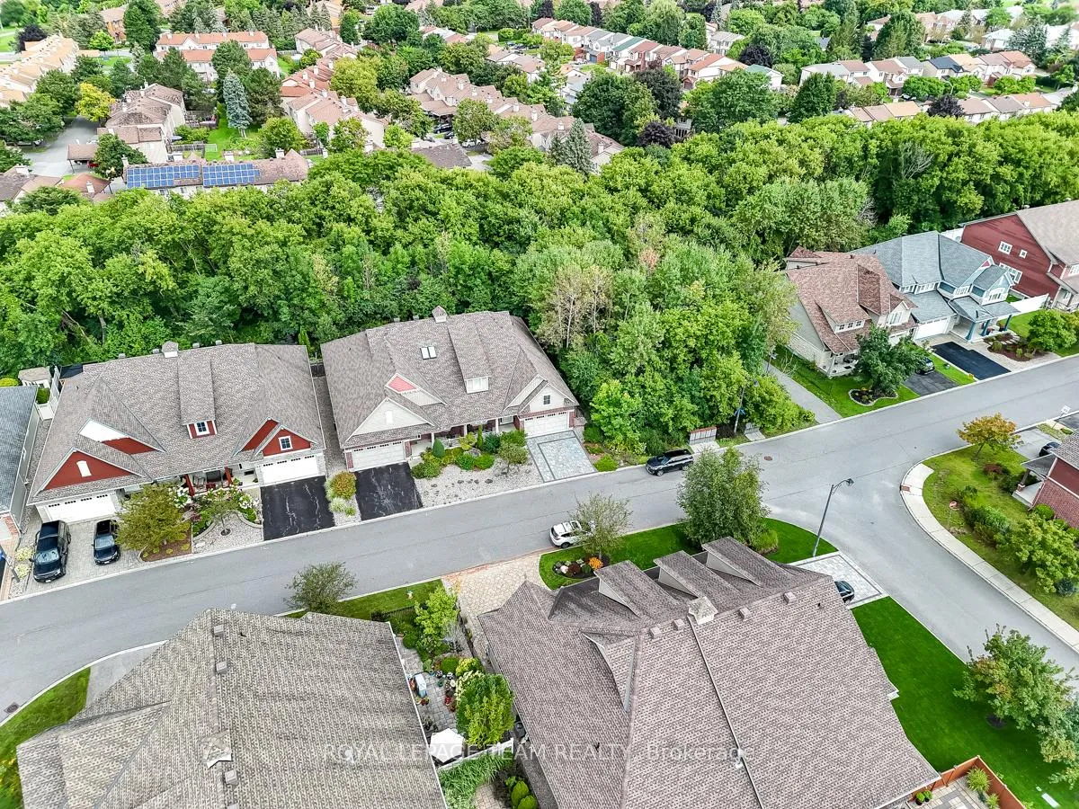Photo 48 of 126 Solera Circle, Ottawa, Hunt Club Park/Greenboro — HOMEH