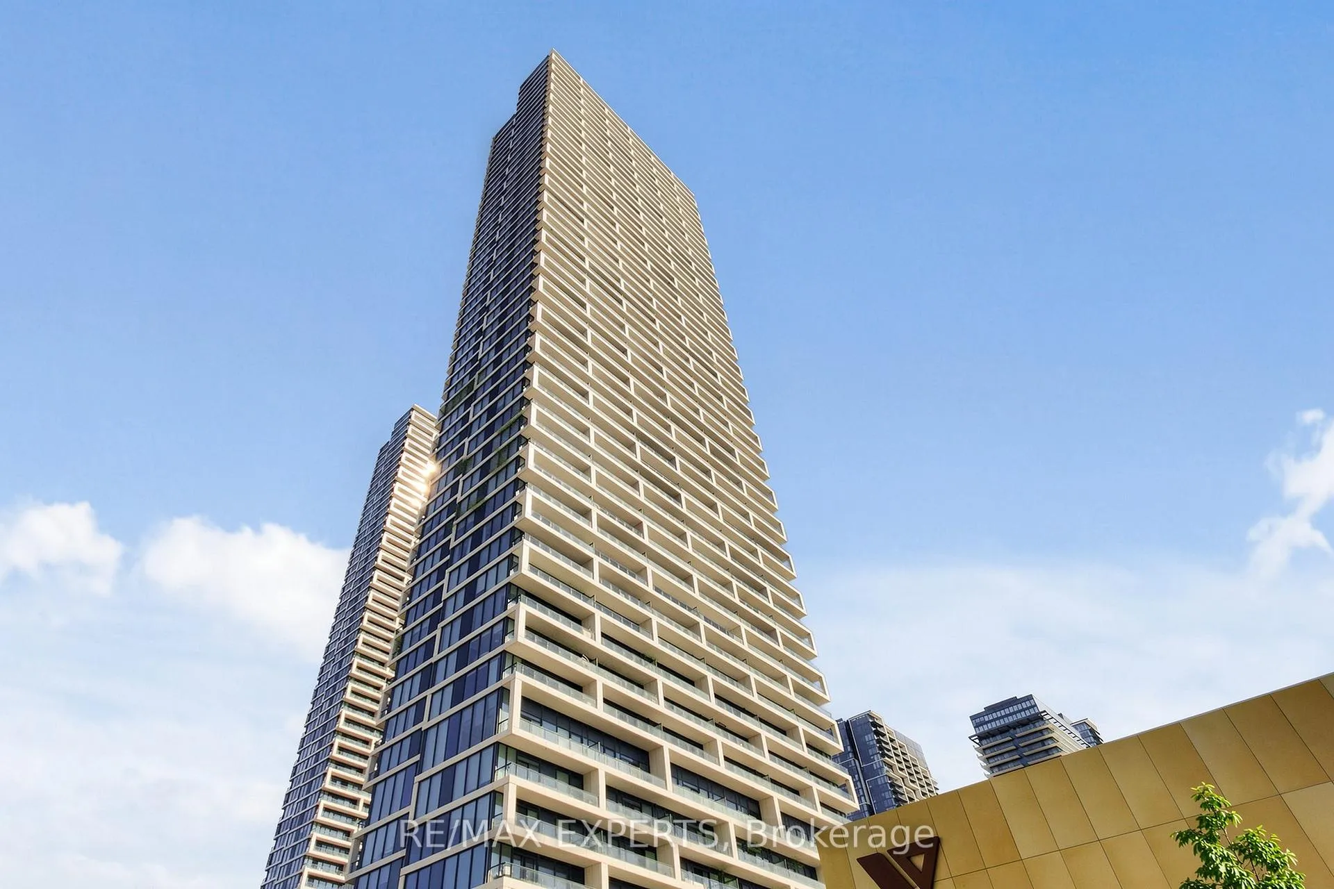 Photo 3 of Unit 2307, 5 Buttermill Avenue, Vaughan, Vaughan Corporate Centre — HOMEH