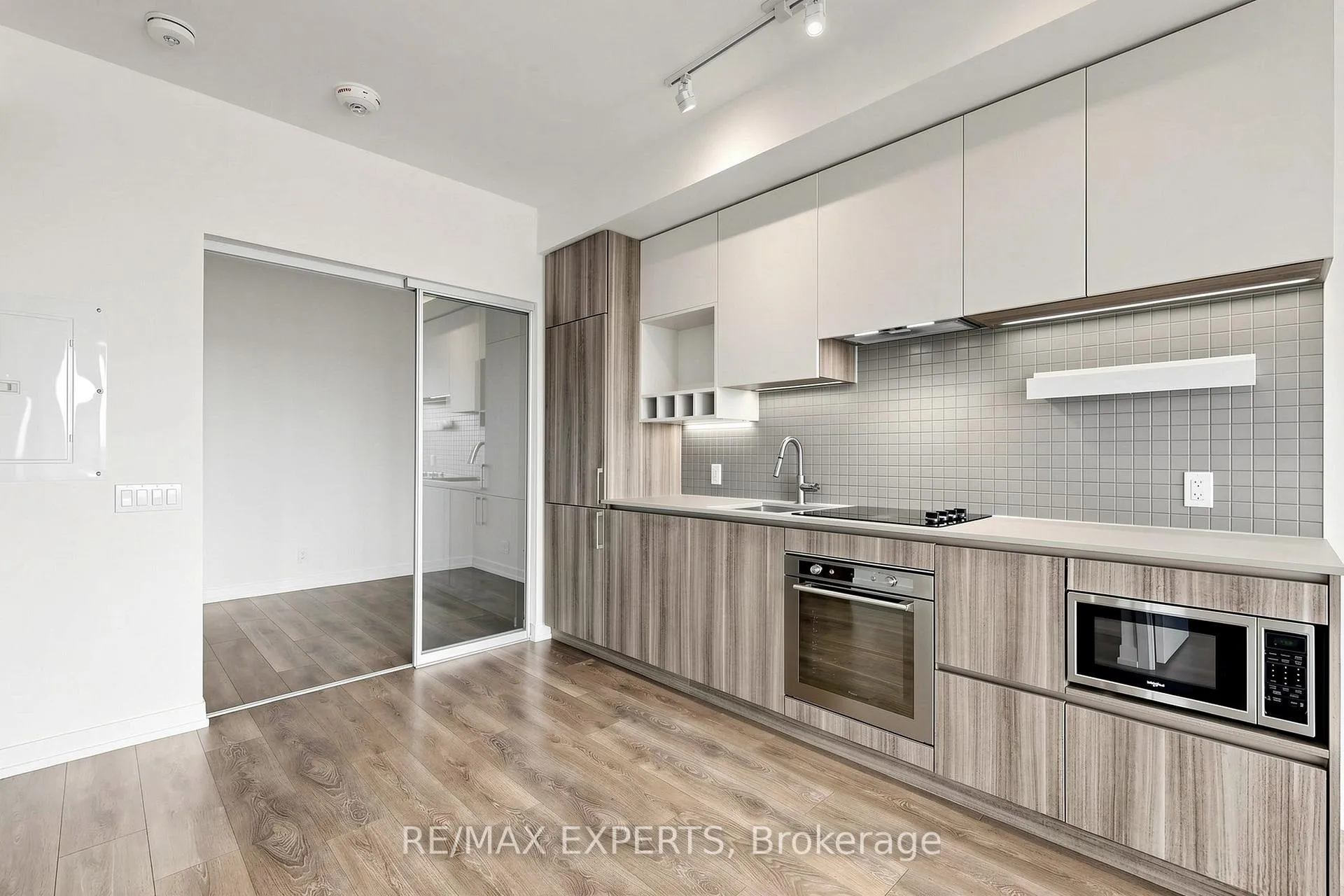 Photo 10 of Unit 2307, 5 Buttermill Avenue, Vaughan, Vaughan Corporate Centre — HOMEH