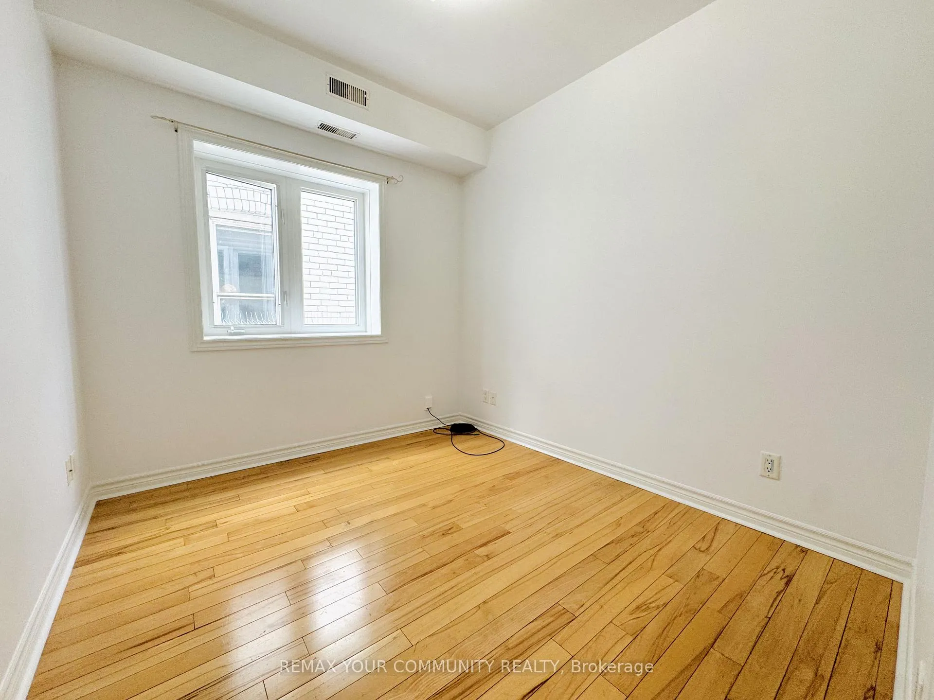 Photo 12 of Unit Unit 3, 2415 Dundas Street W, Toronto, High Park North — HOMEH