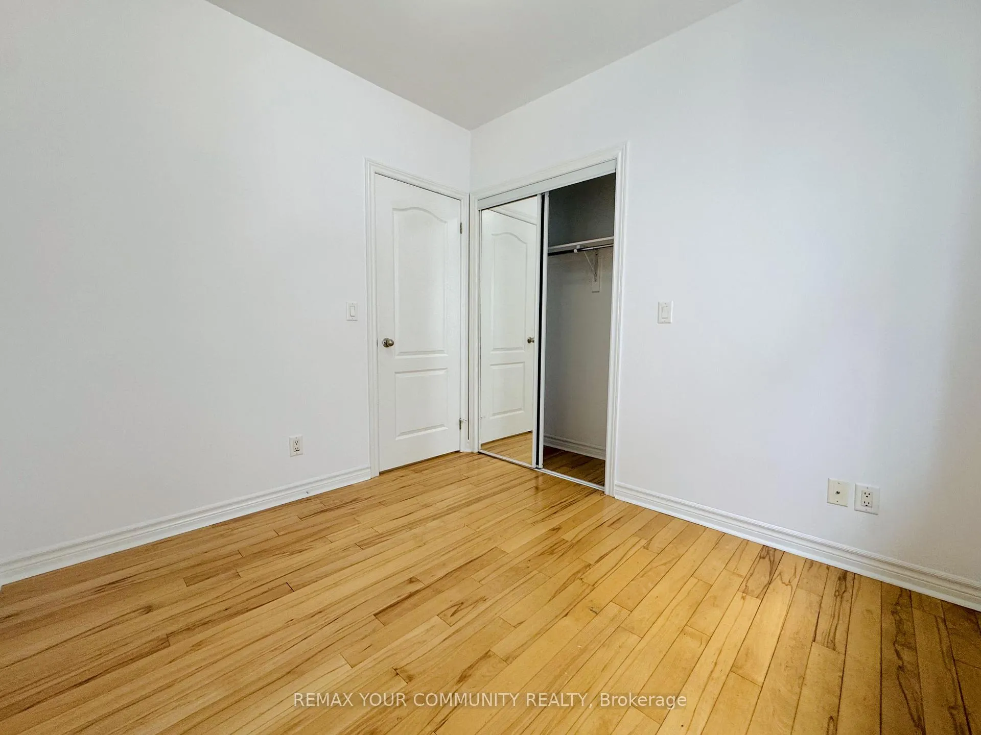 Photo 13 of Unit Unit 3, 2415 Dundas Street W, Toronto, High Park North — HOMEH
