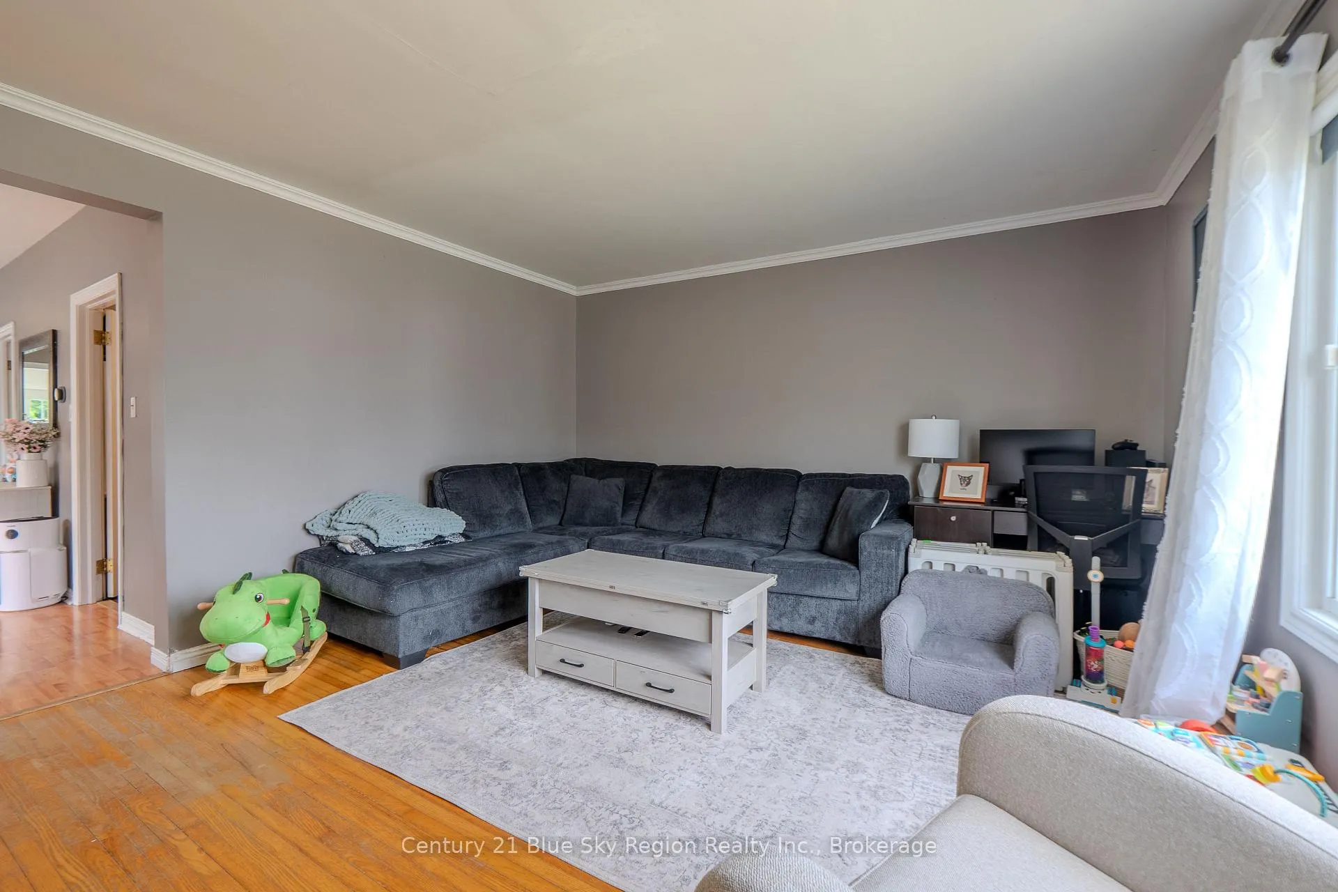 Photo 6 of 773 Worthington Street E, North Bay, Central — HOMEH