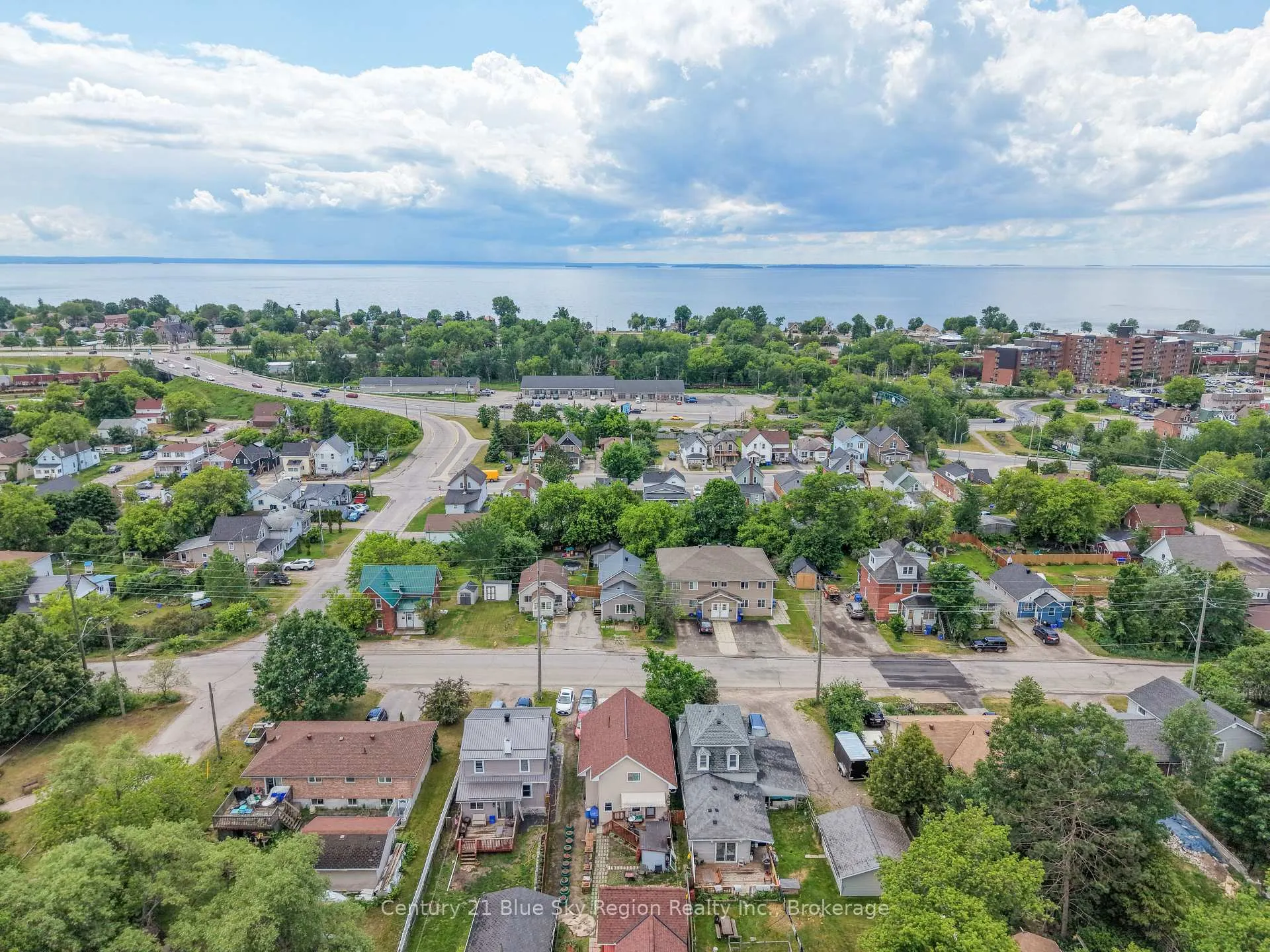 Photo 36 of 773 Worthington Street E, North Bay, Central — HOMEH