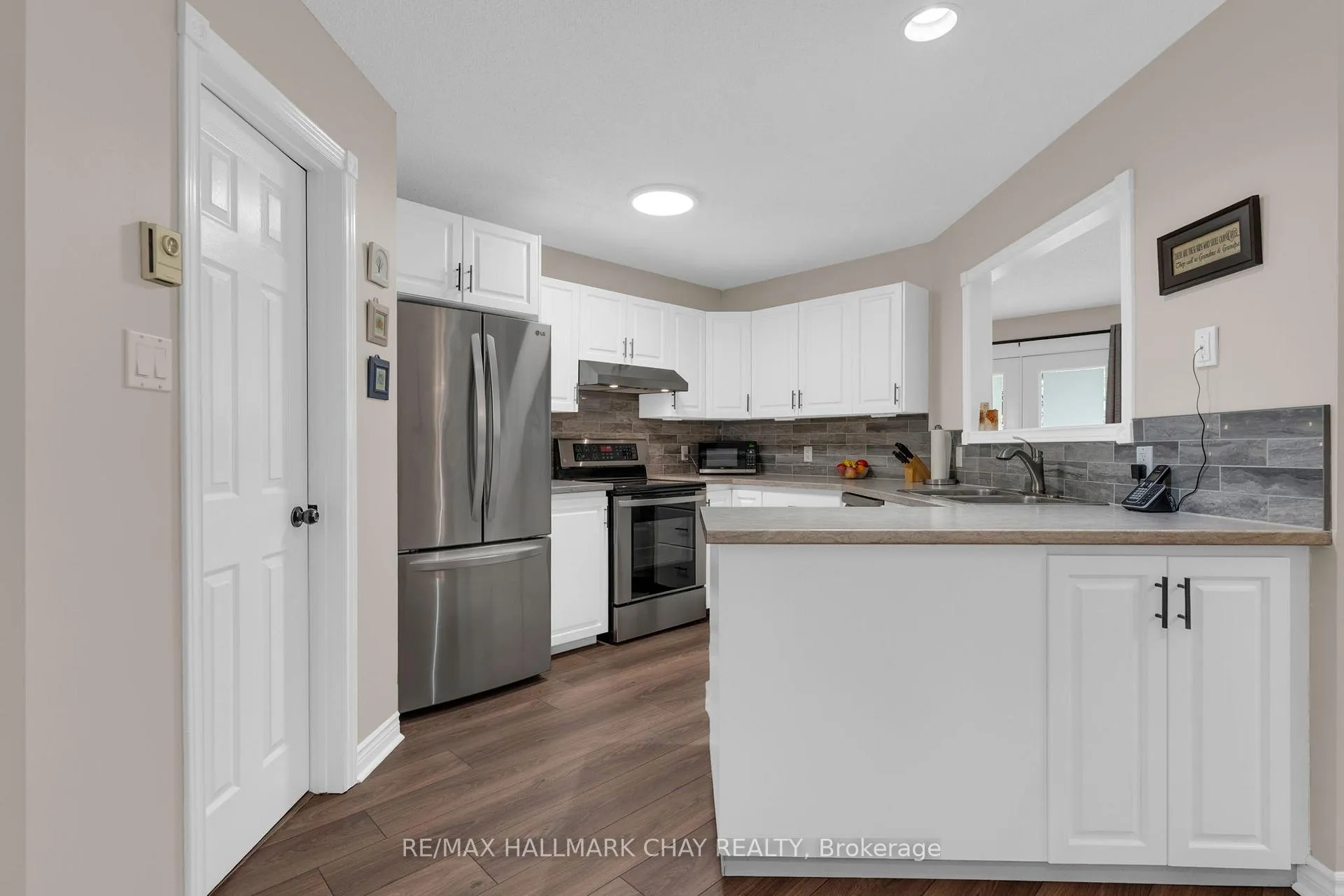 Photo 14 of 333 James Street W, Gravenhurst, Muskoka (S) — HOMEH