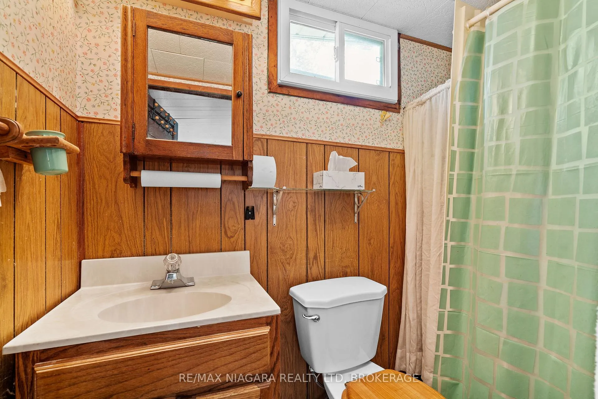 Photo 14 of 12211 Lakeshore Road, Wainfleet, Lakeshore — HOMEH