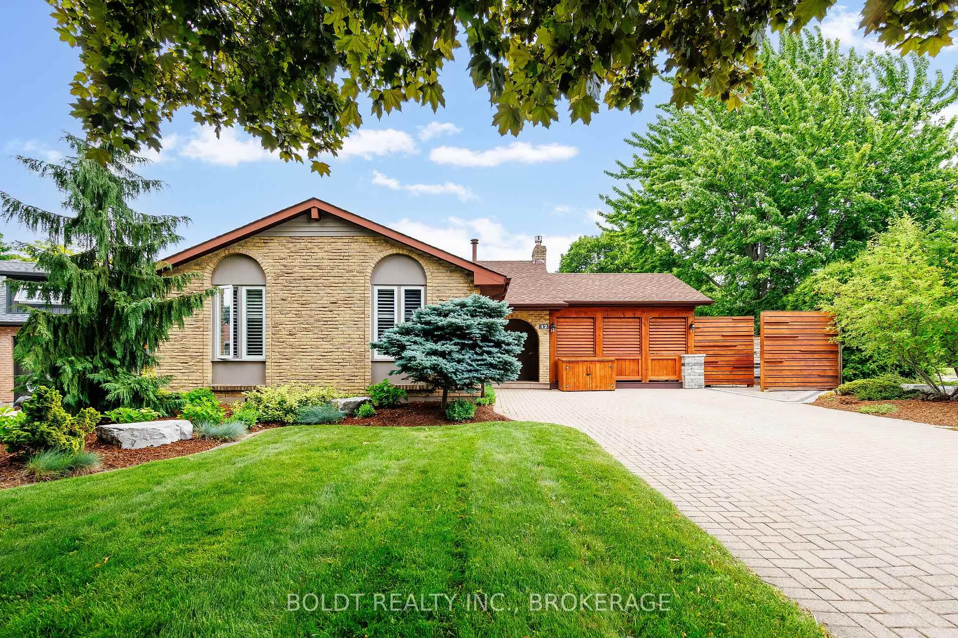 Photo 1 of 12 Cole Farm Boulevard, St. Catharines, Port Dalhousie — HOMEH