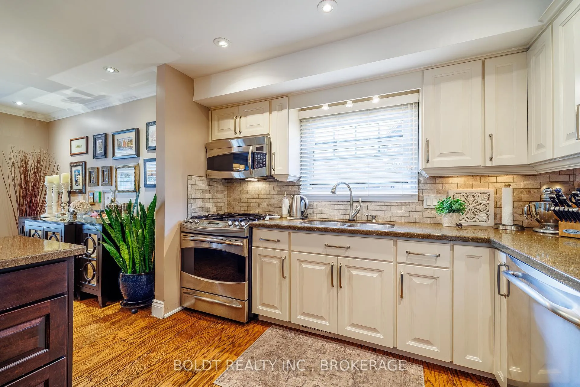 Photo 11 of 12 Cole Farm Boulevard, St. Catharines, Port Dalhousie — HOMEH