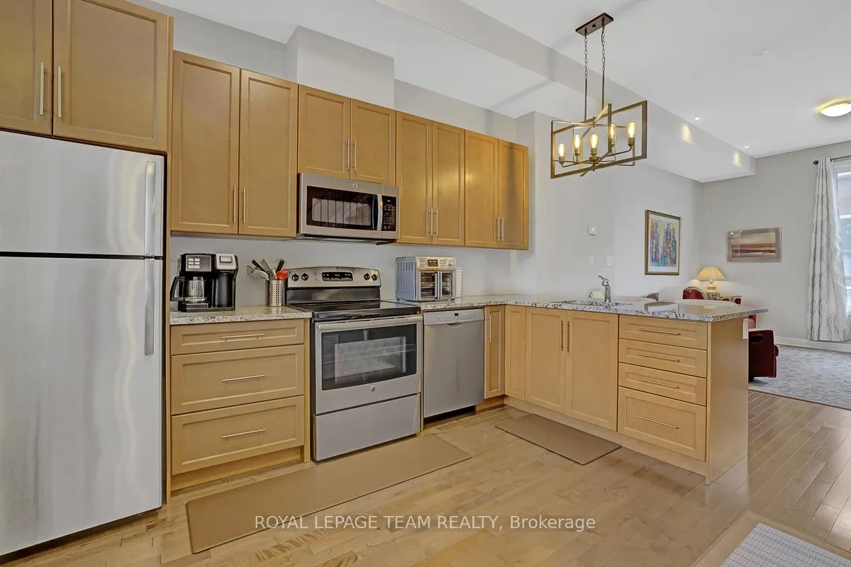 Photo 8 of 806 Terravita Private, Ottawa, Windsor Park Village — HOMEH