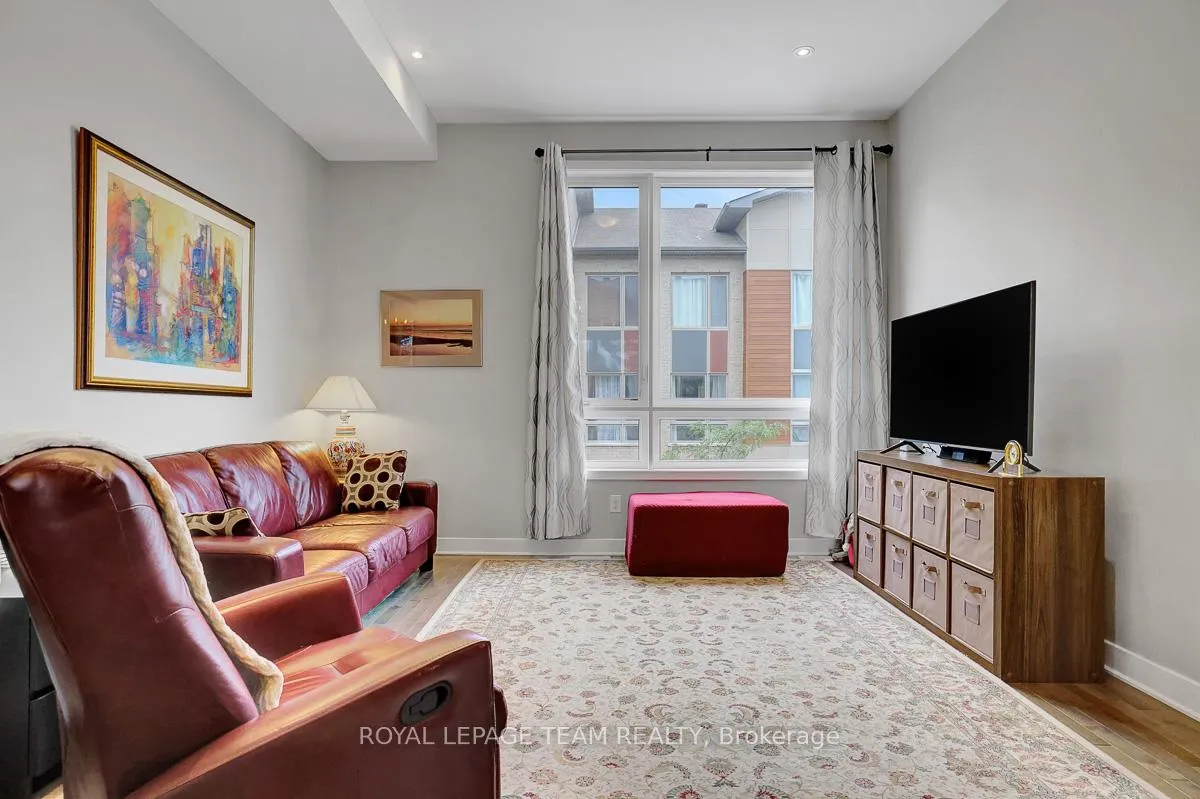 Photo 16 of 806 Terravita Private, Ottawa, Windsor Park Village — HOMEH