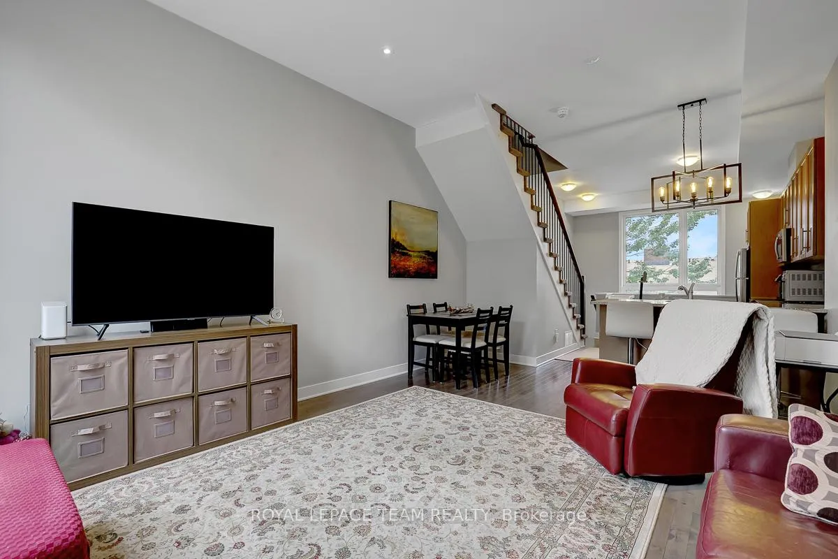Photo 18 of 806 Terravita Private, Ottawa, Windsor Park Village — HOMEH