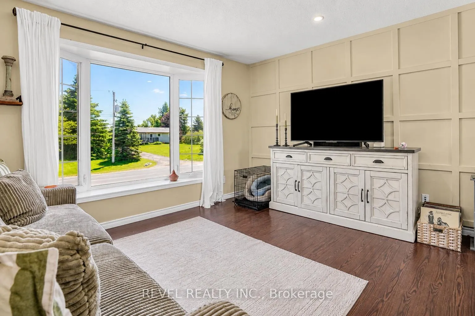 Photo 3 of 4 Robbins Drive, Oro-Medonte, Warminster — HOMEH