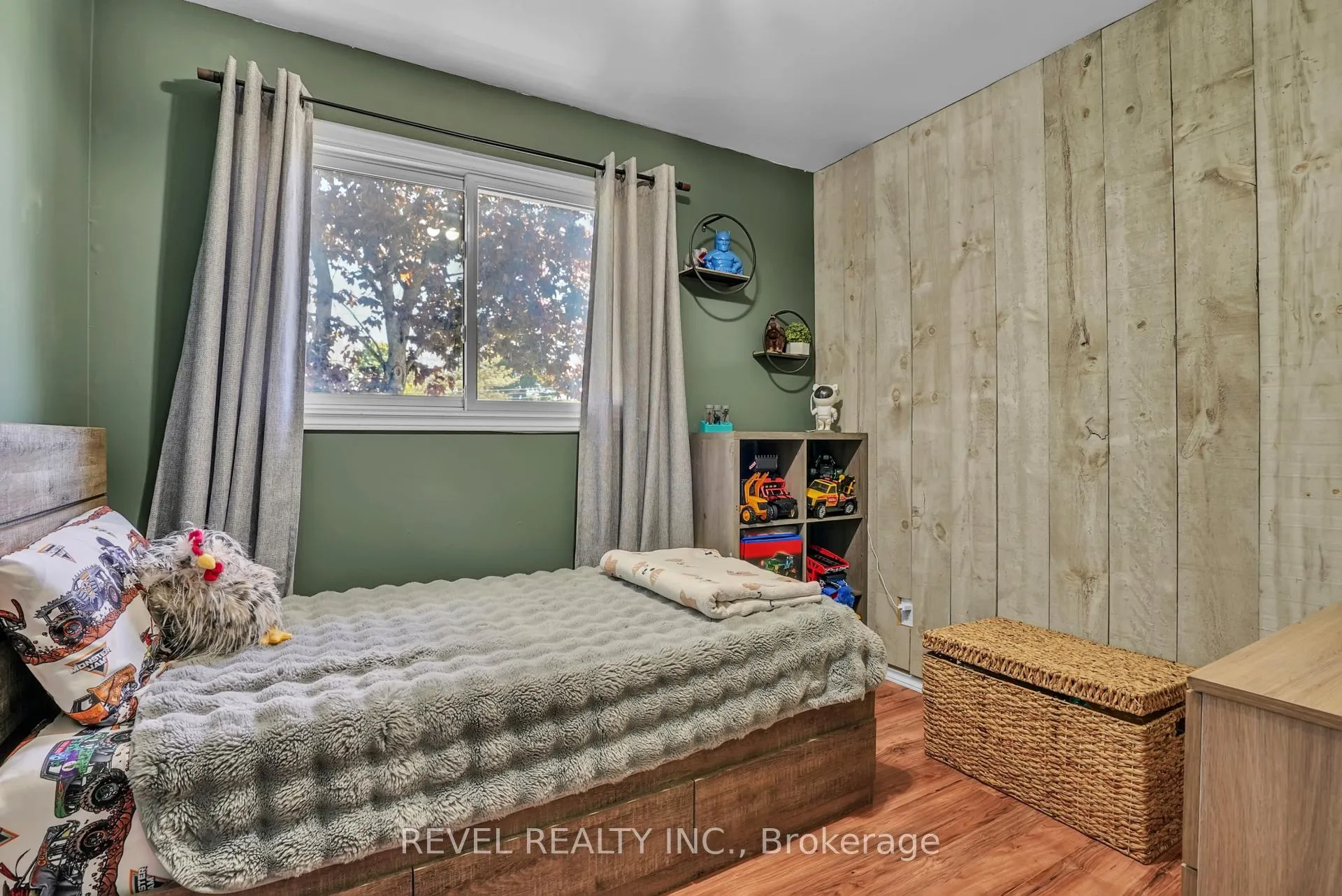 Photo 17 of 4 Robbins Drive, Oro-Medonte, Warminster — HOMEH
