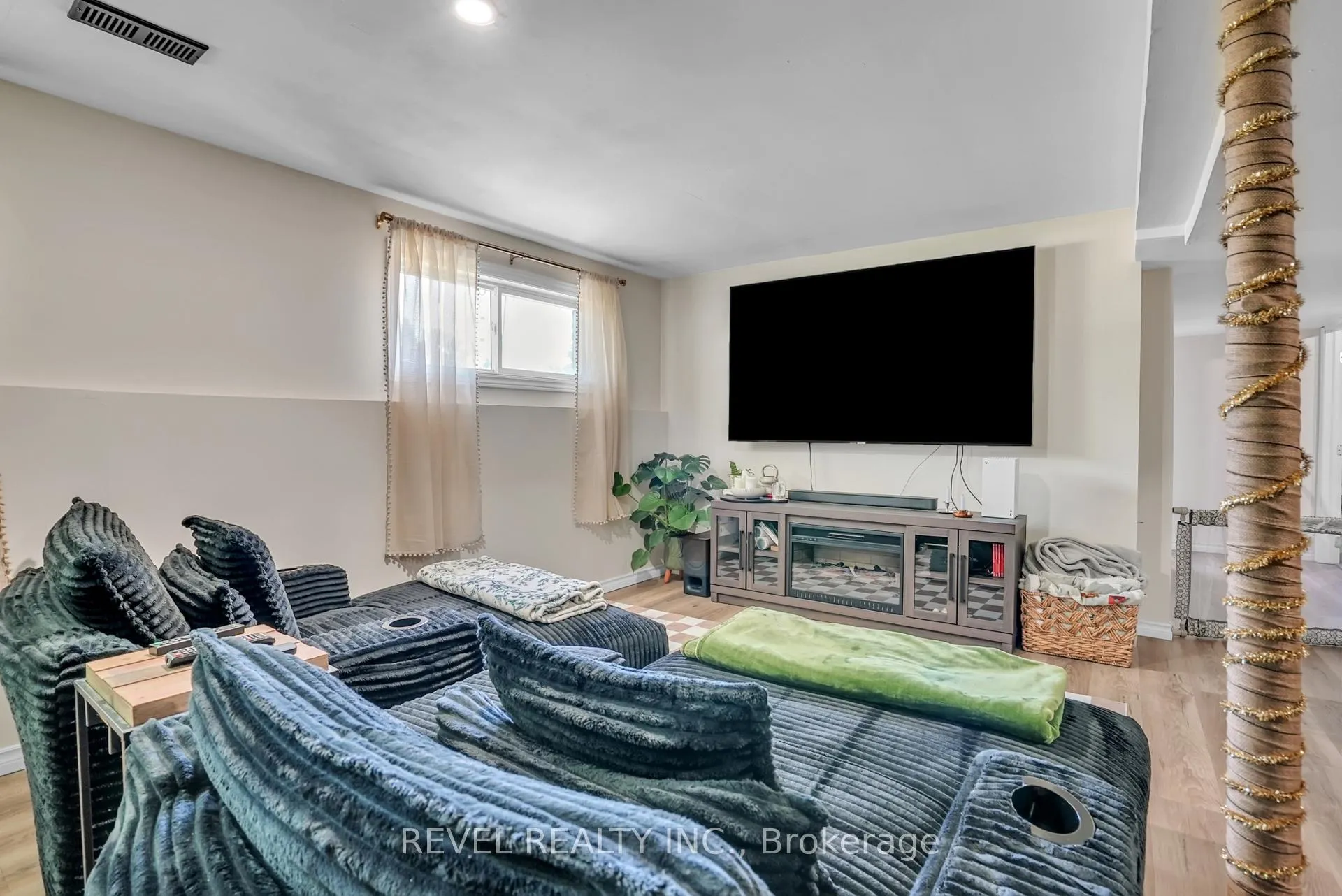 Photo 23 of 4 Robbins Drive, Oro-Medonte, Warminster — HOMEH