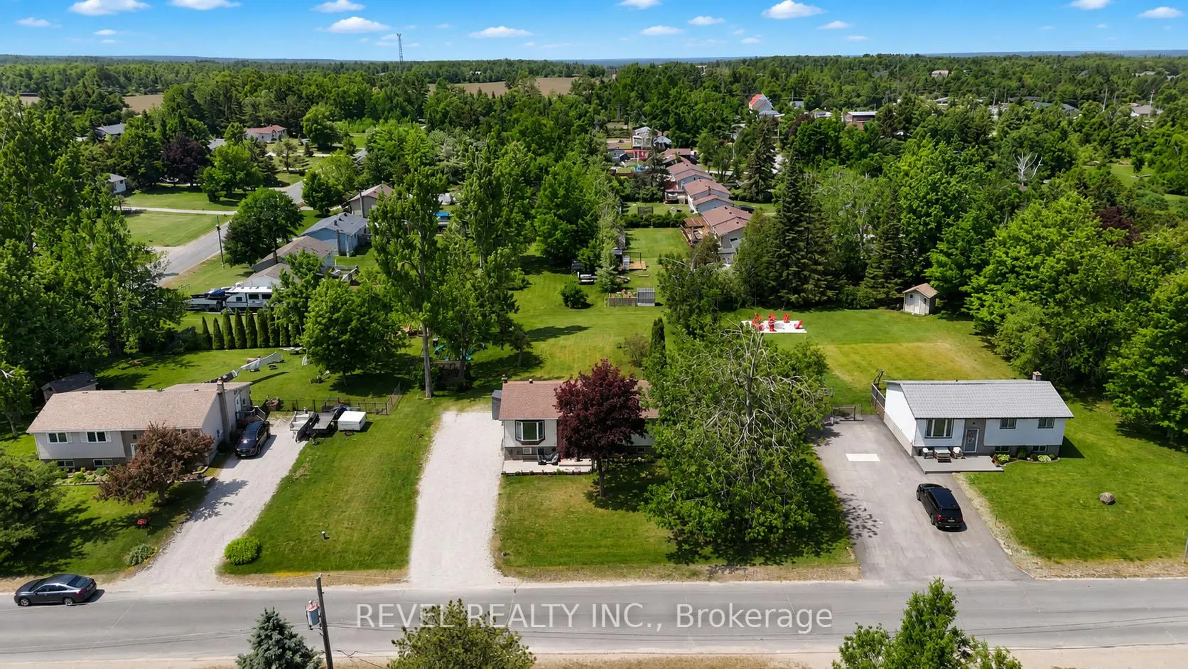 Photo 34 of 4 Robbins Drive, Oro-Medonte, Warminster — HOMEH