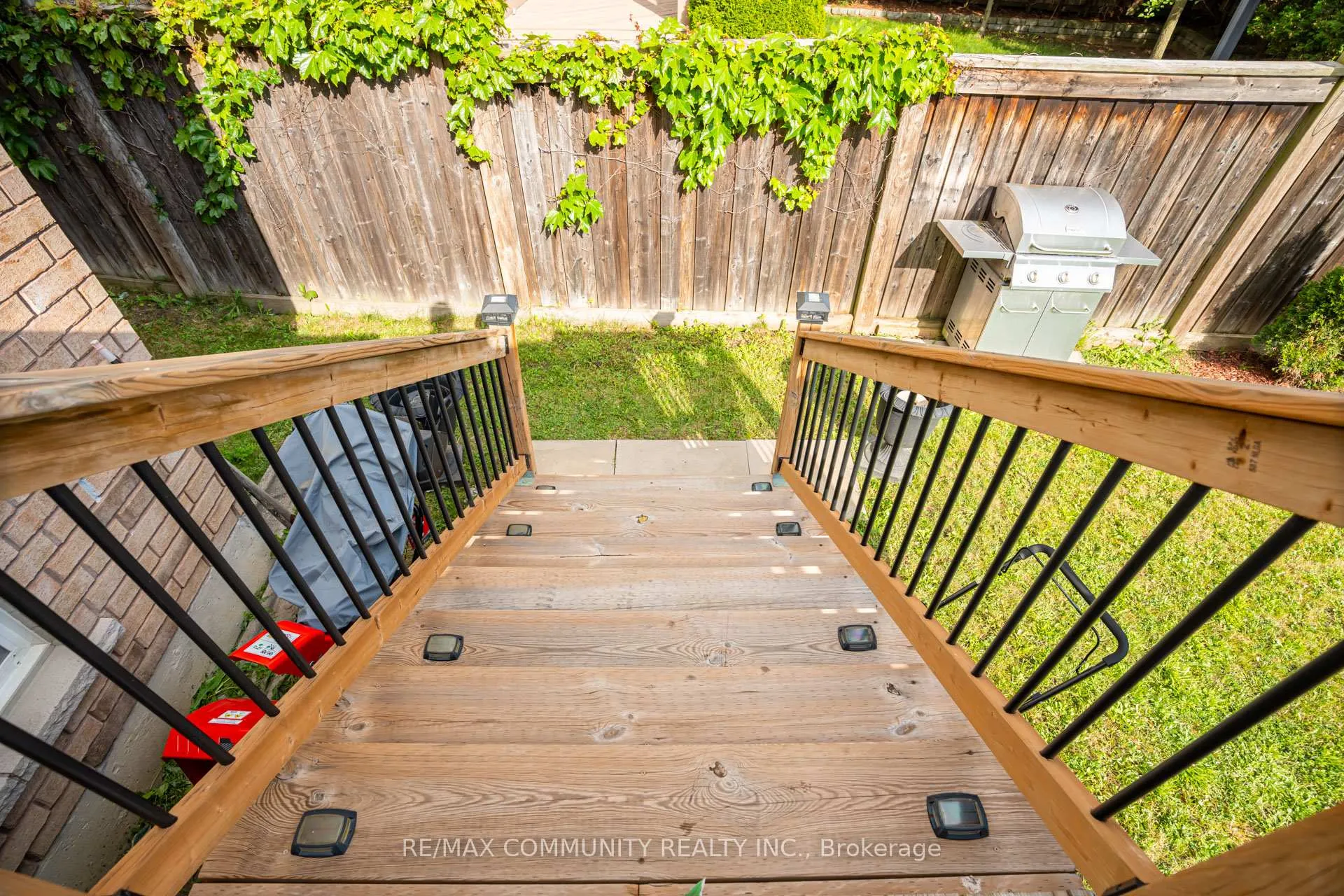Photo 26 of 940 Ormond Drive, Oshawa, Samac — HOMEH