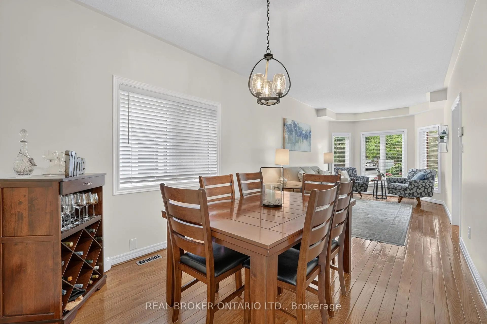 Photo 11 of 813 Surin Court, Newmarket, Gorham-College Manor — HOMEH