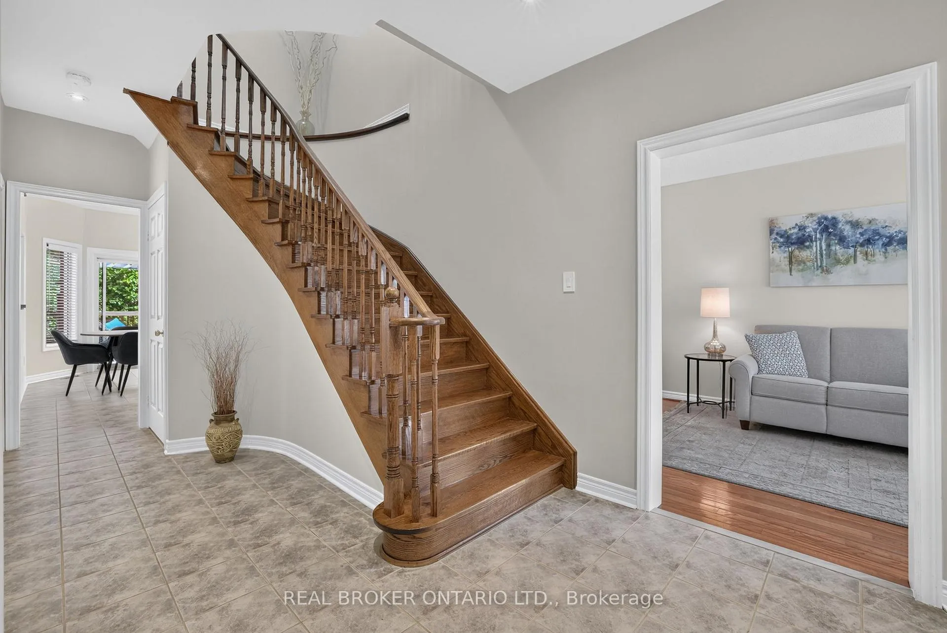 Photo 19 of 813 Surin Court, Newmarket, Gorham-College Manor — HOMEH