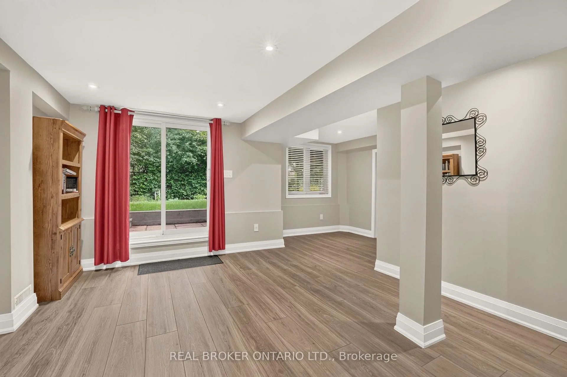 Photo 36 of 813 Surin Court, Newmarket, Gorham-College Manor — HOMEH