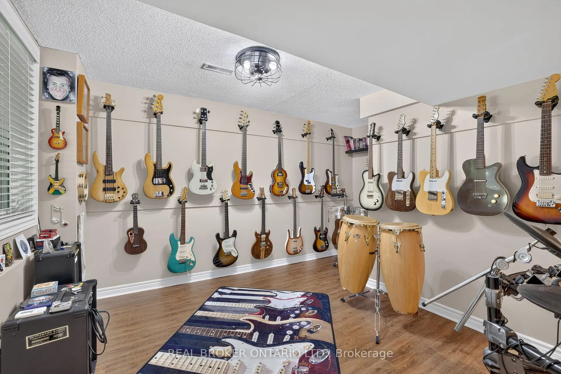 Photo 38 of 813 Surin Court, Newmarket, Gorham-College Manor — HOMEH