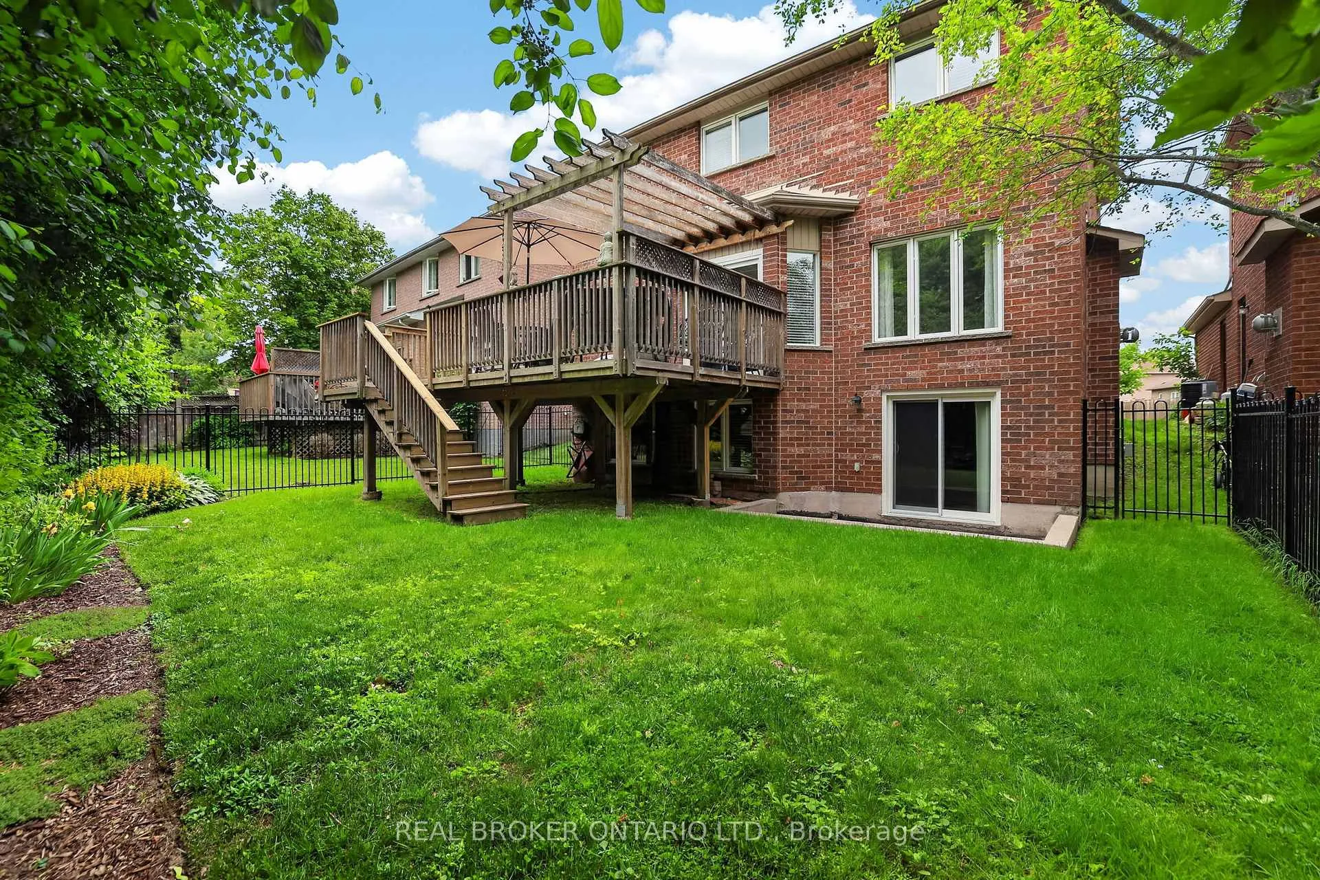 Photo 44 of 813 Surin Court, Newmarket, Gorham-College Manor — HOMEH