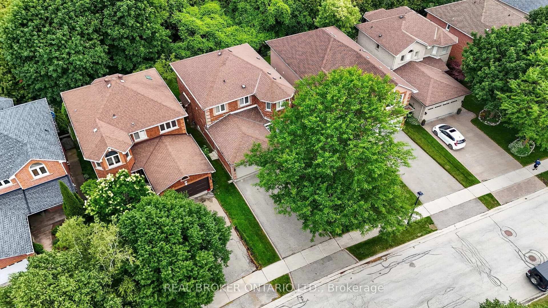 Photo 47 of 813 Surin Court, Newmarket, Gorham-College Manor — HOMEH