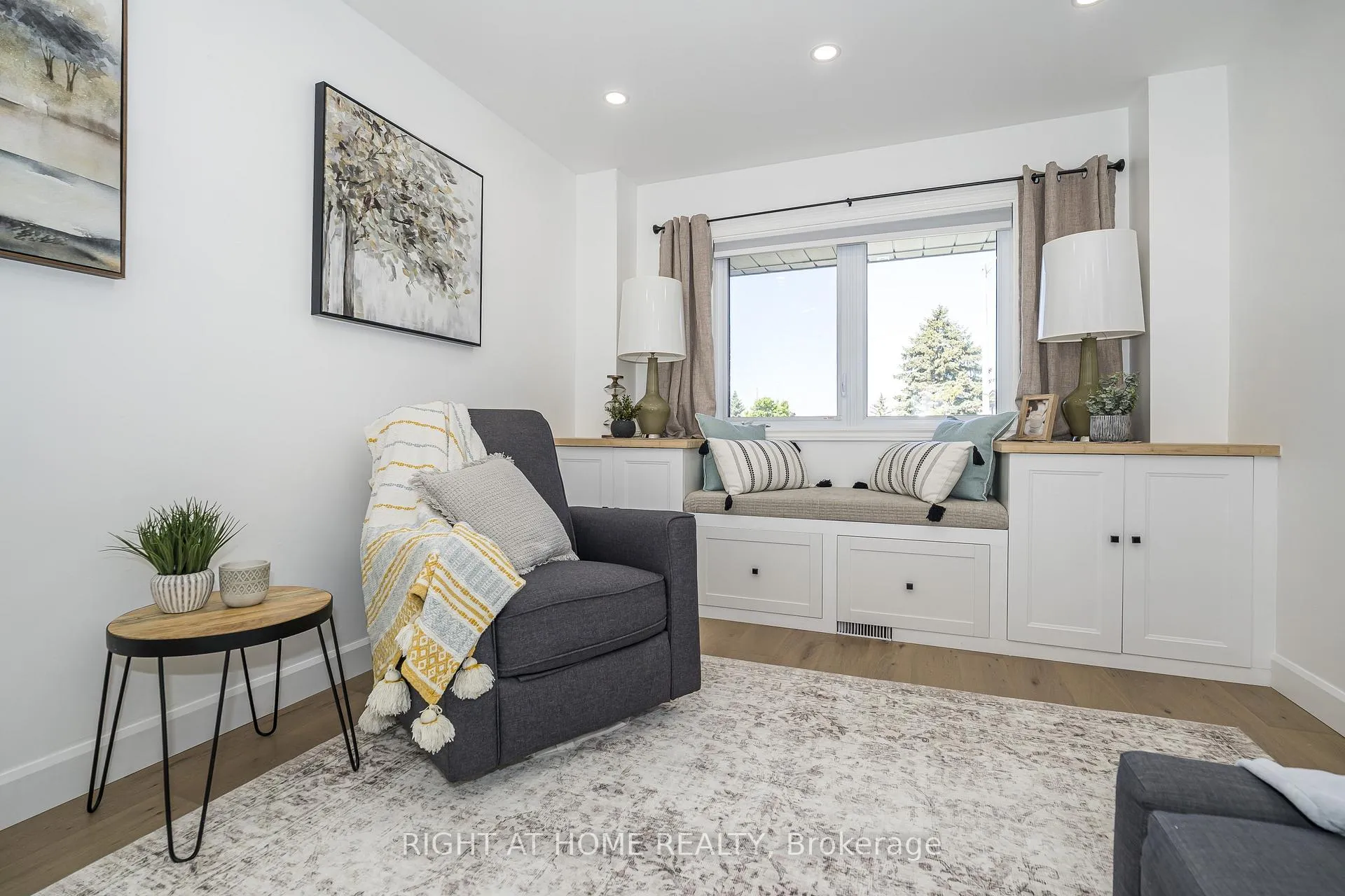 Photo 7 of 82 Reed Drive, Ajax, Central — HOMEH