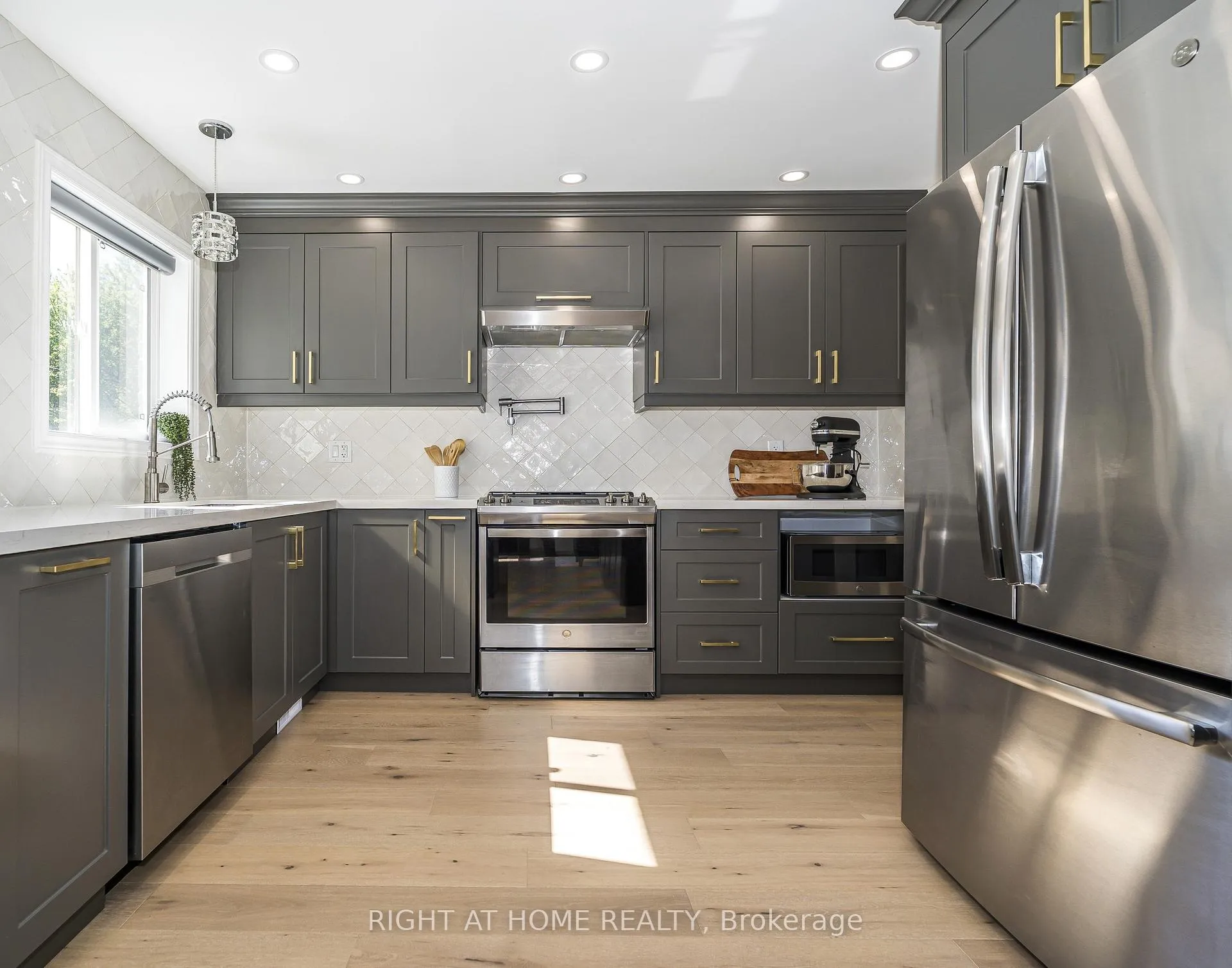 Photo 13 of 82 Reed Drive, Ajax, Central — HOMEH