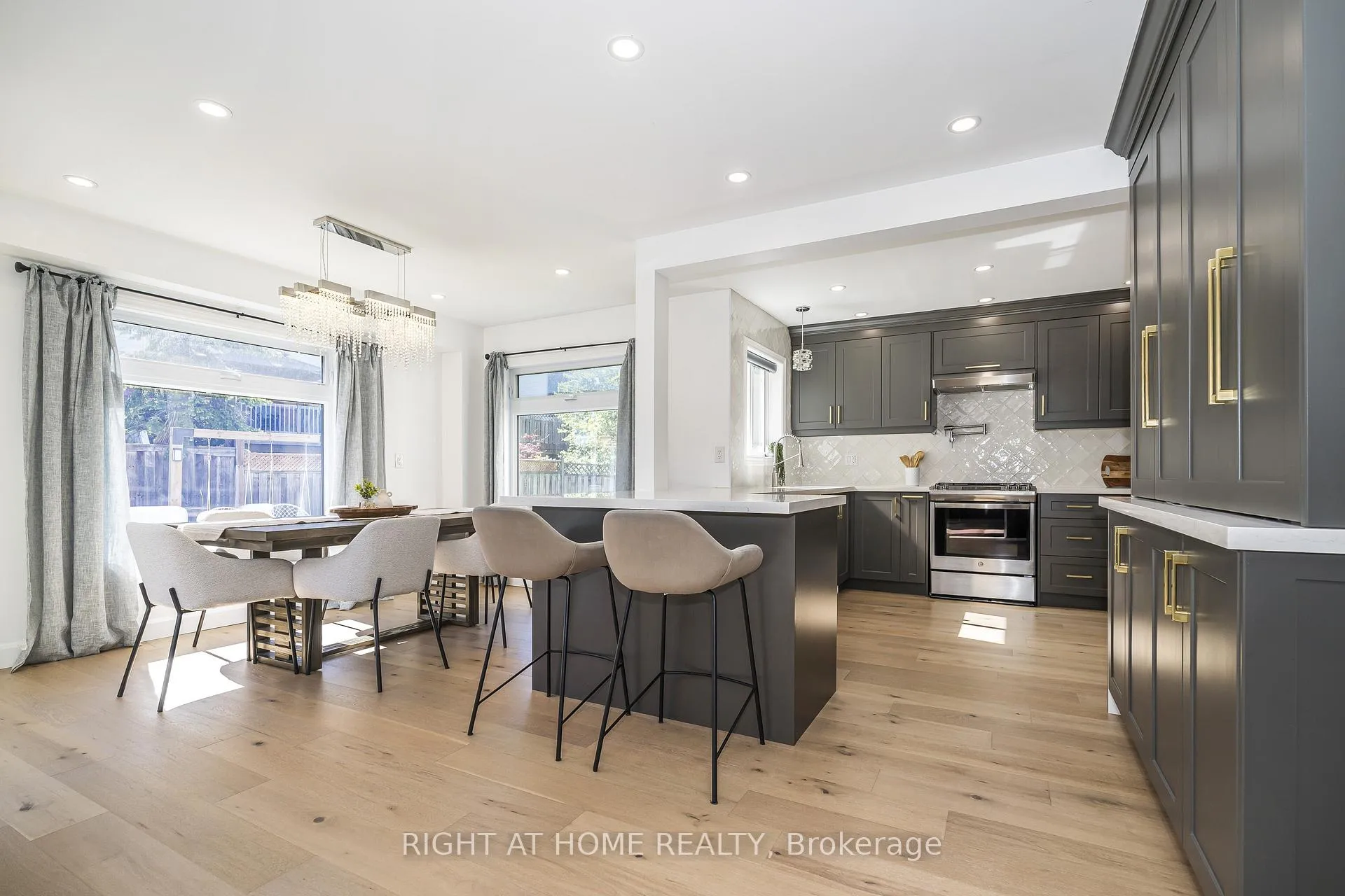 Photo 14 of 82 Reed Drive, Ajax, Central — HOMEH