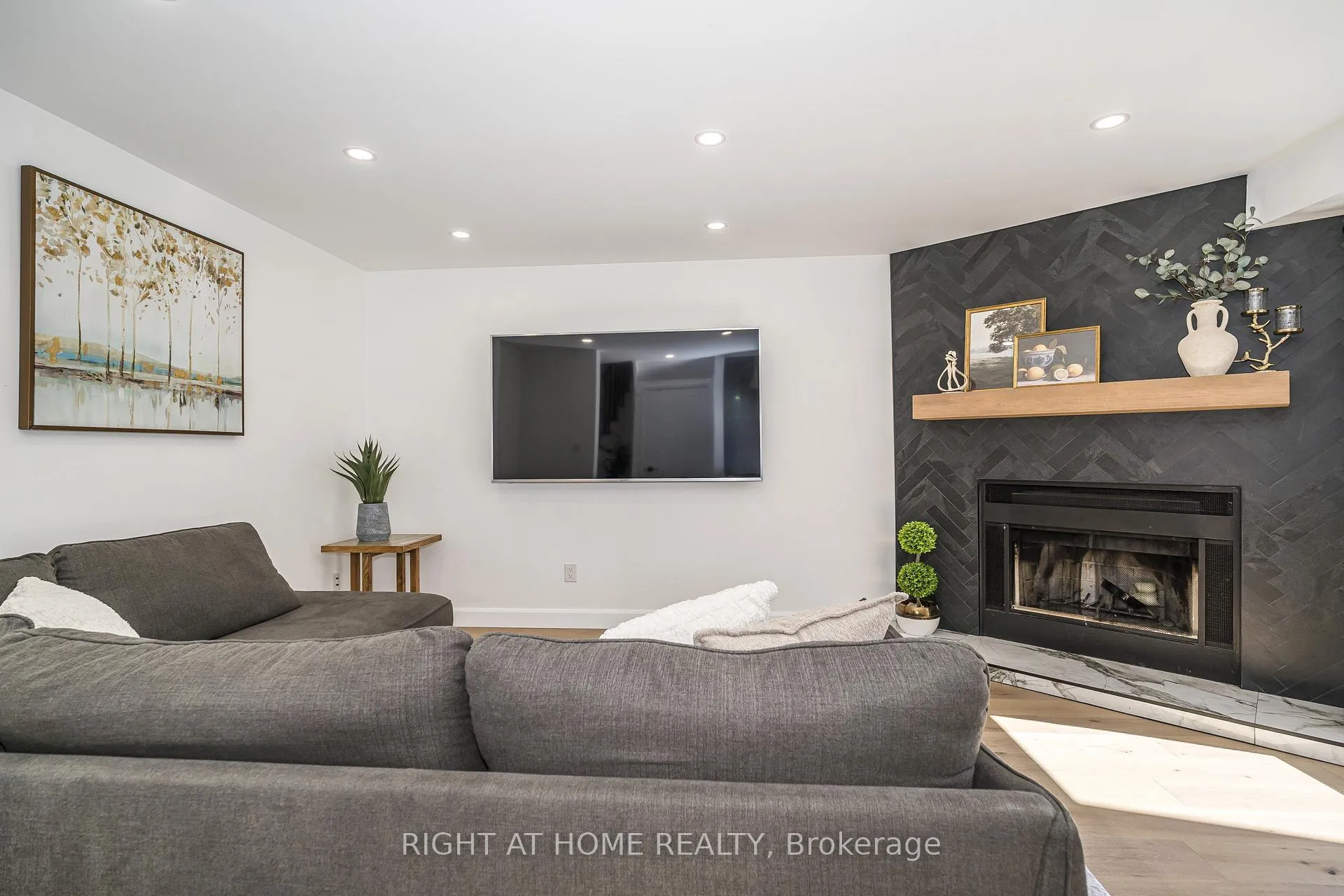 Photo 21 of 82 Reed Drive, Ajax, Central — HOMEH
