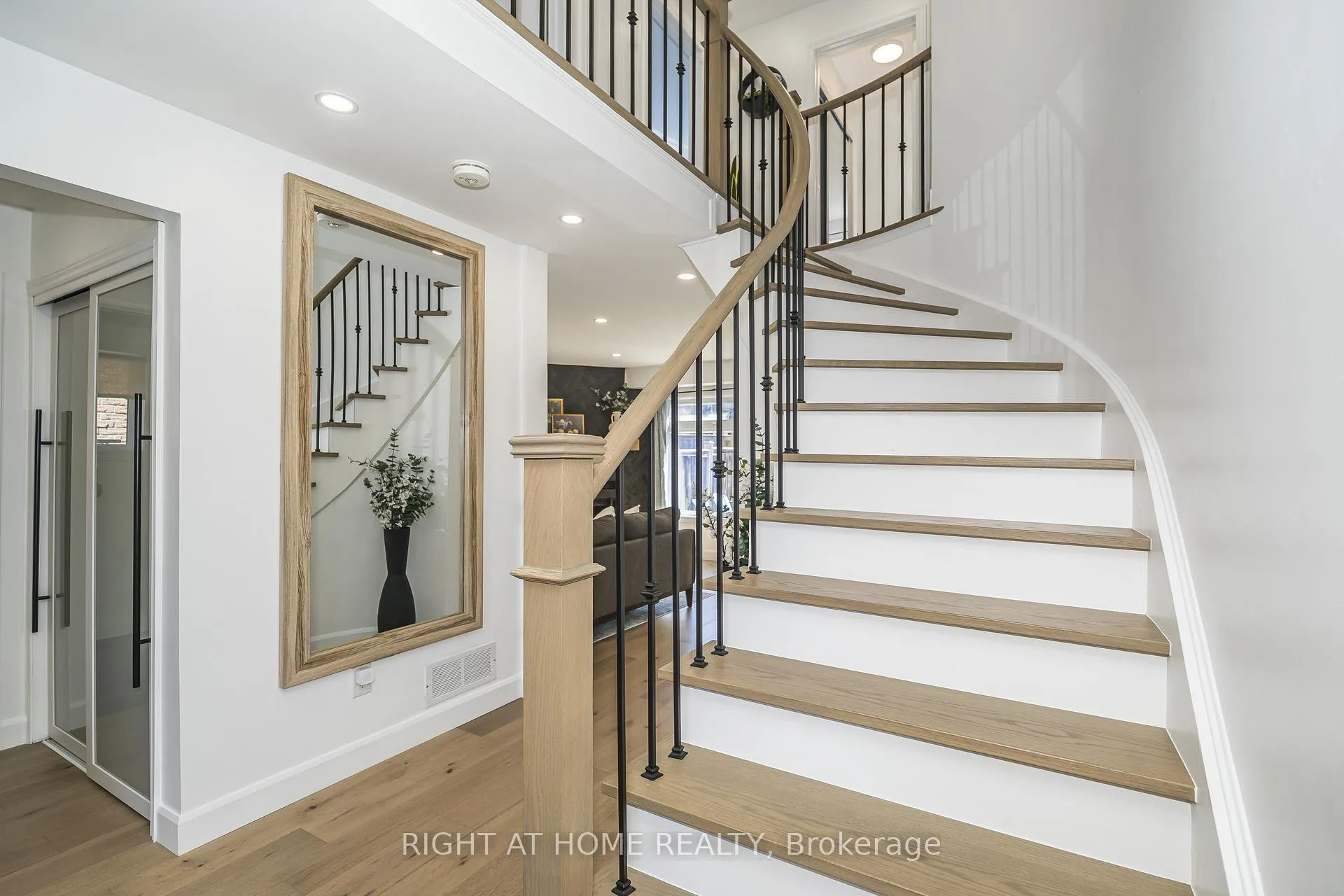 Photo 24 of 82 Reed Drive, Ajax, Central — HOMEH