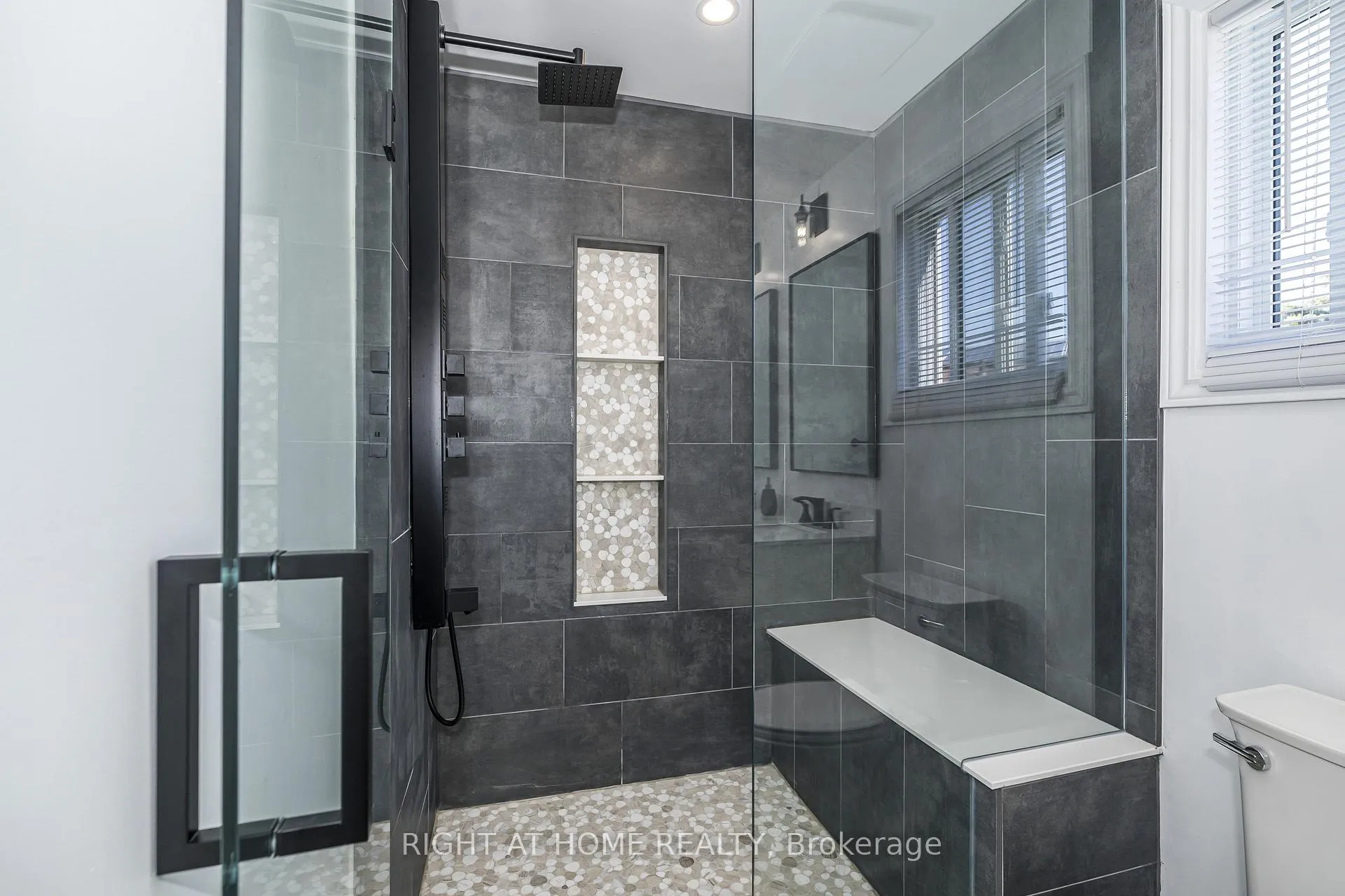 Photo 31 of 82 Reed Drive, Ajax, Central — HOMEH