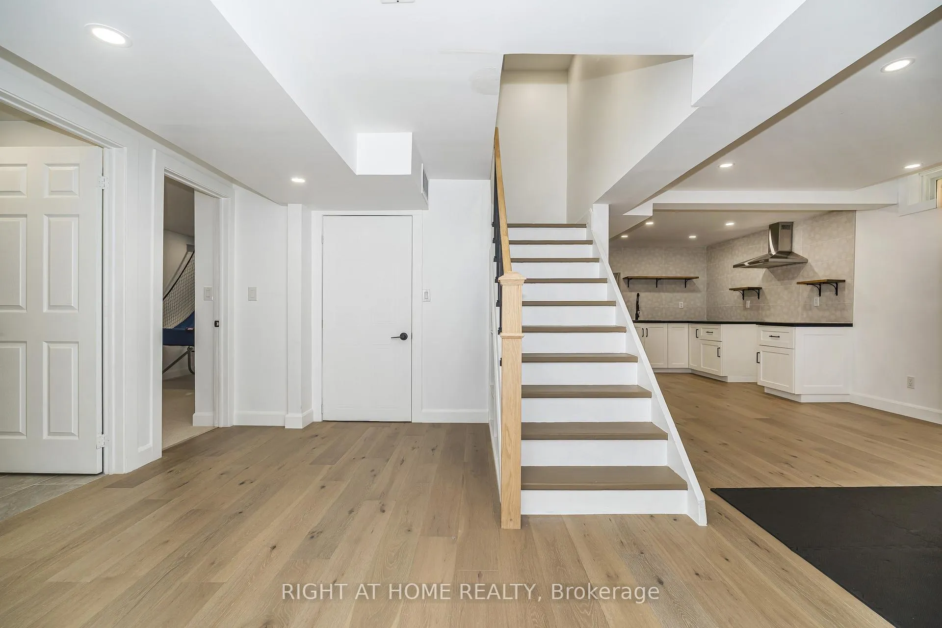 Photo 38 of 82 Reed Drive, Ajax, Central — HOMEH