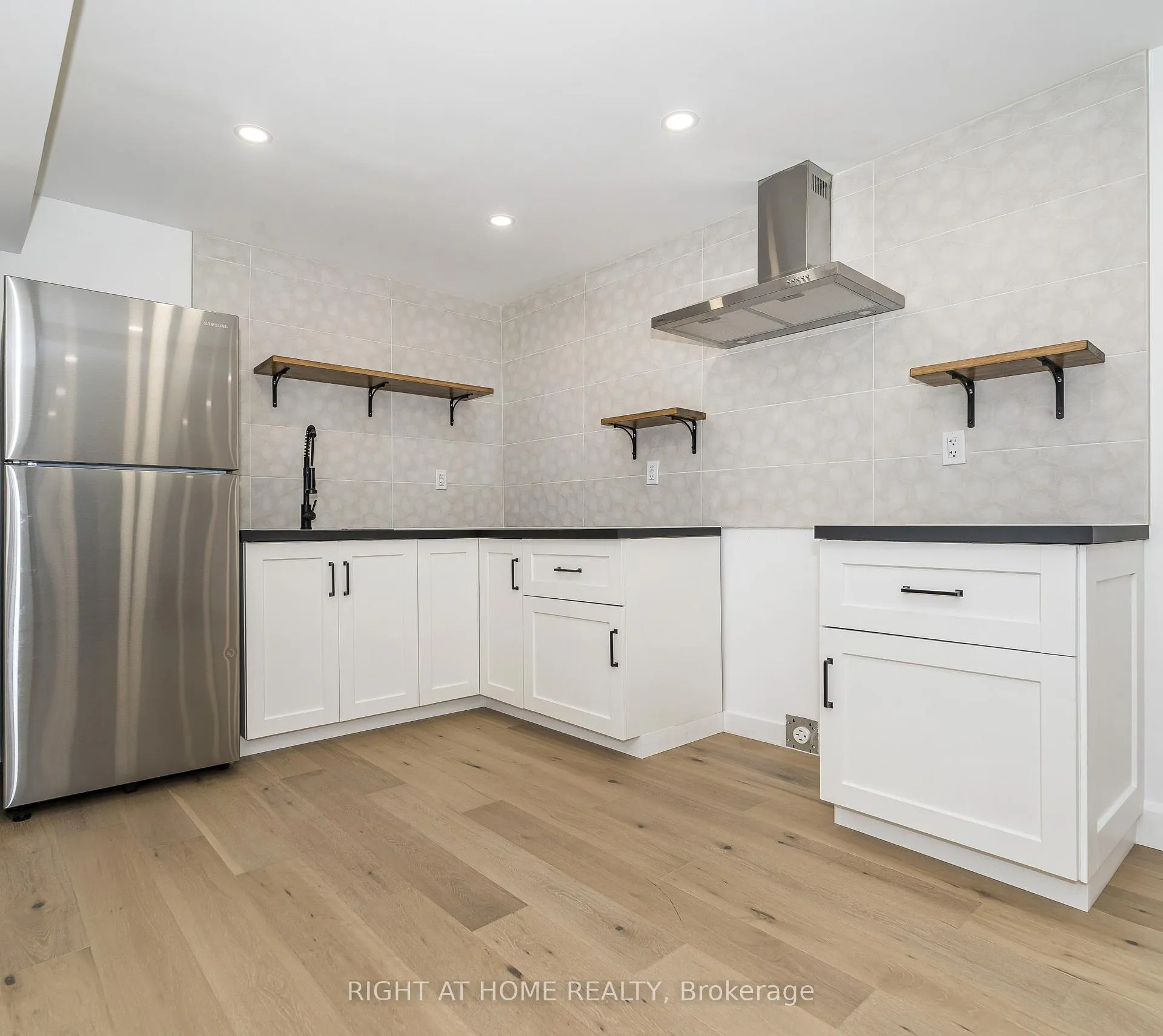 Photo 40 of 82 Reed Drive, Ajax, Central — HOMEH