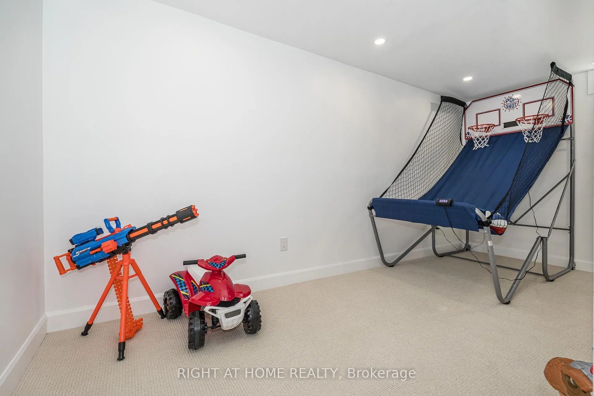Photo 43 of 82 Reed Drive, Ajax, Central — HOMEH