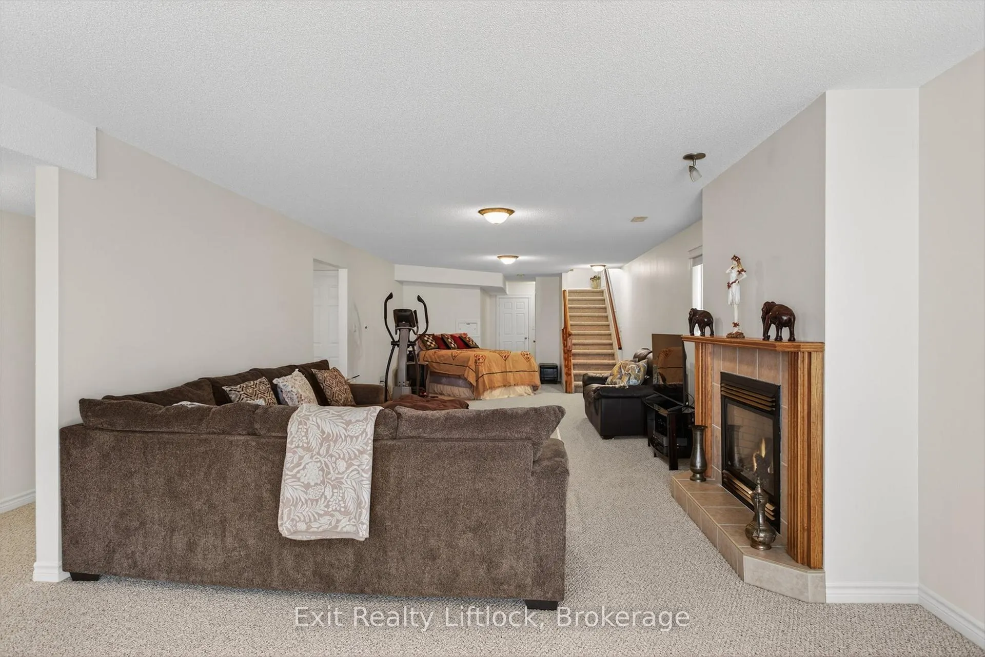 Photo 18 of 1724 Glenforest Boulevard, Peterborough, Monaghan Ward 2 — HOMEH