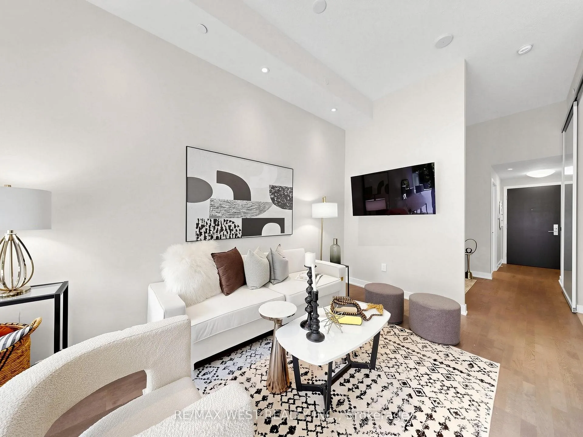 Photo 6 of Unit 314, 1815 Yonge Street, Toronto, Mount Pleasant West — HOMEH