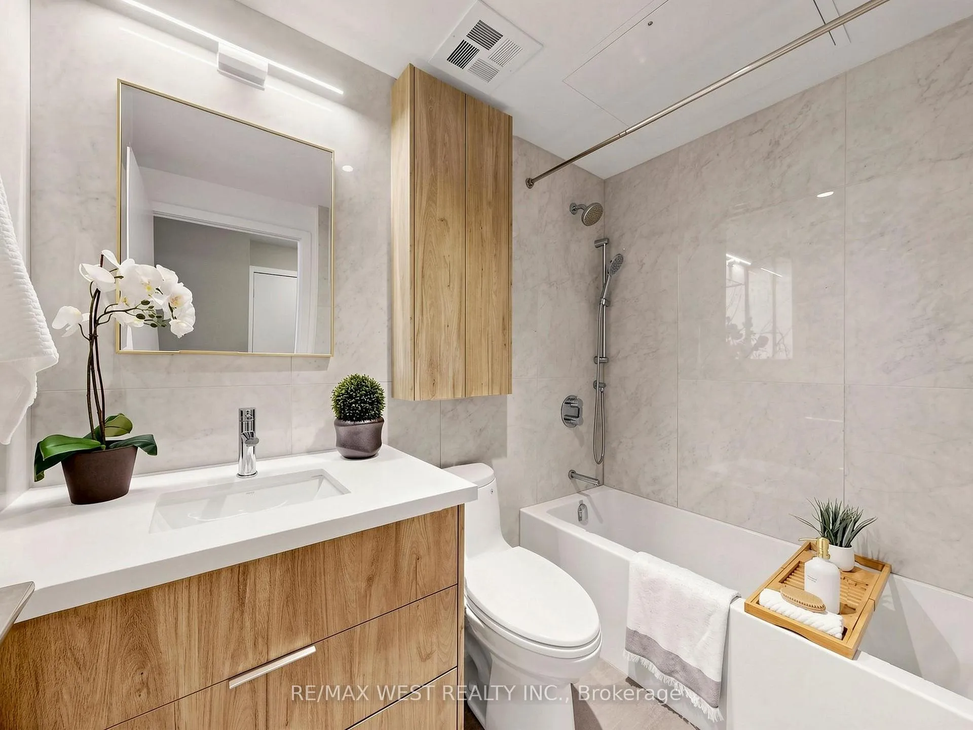 Photo 25 of Unit 314, 1815 Yonge Street, Toronto, Mount Pleasant West — HOMEH