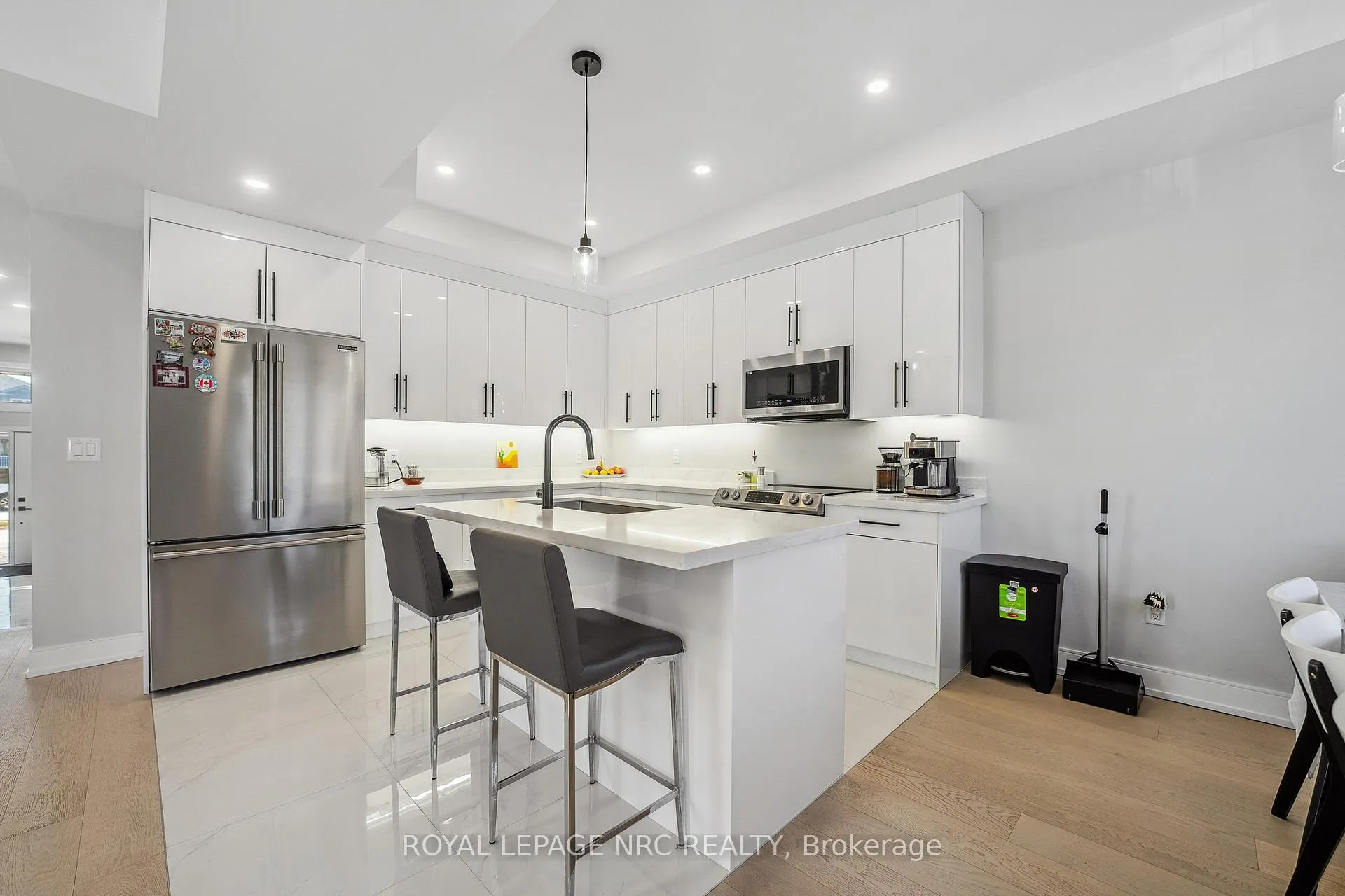 Photo 8 of Unit Upper, 668 Quaker Road, Welland, N. Welland — HOMEH