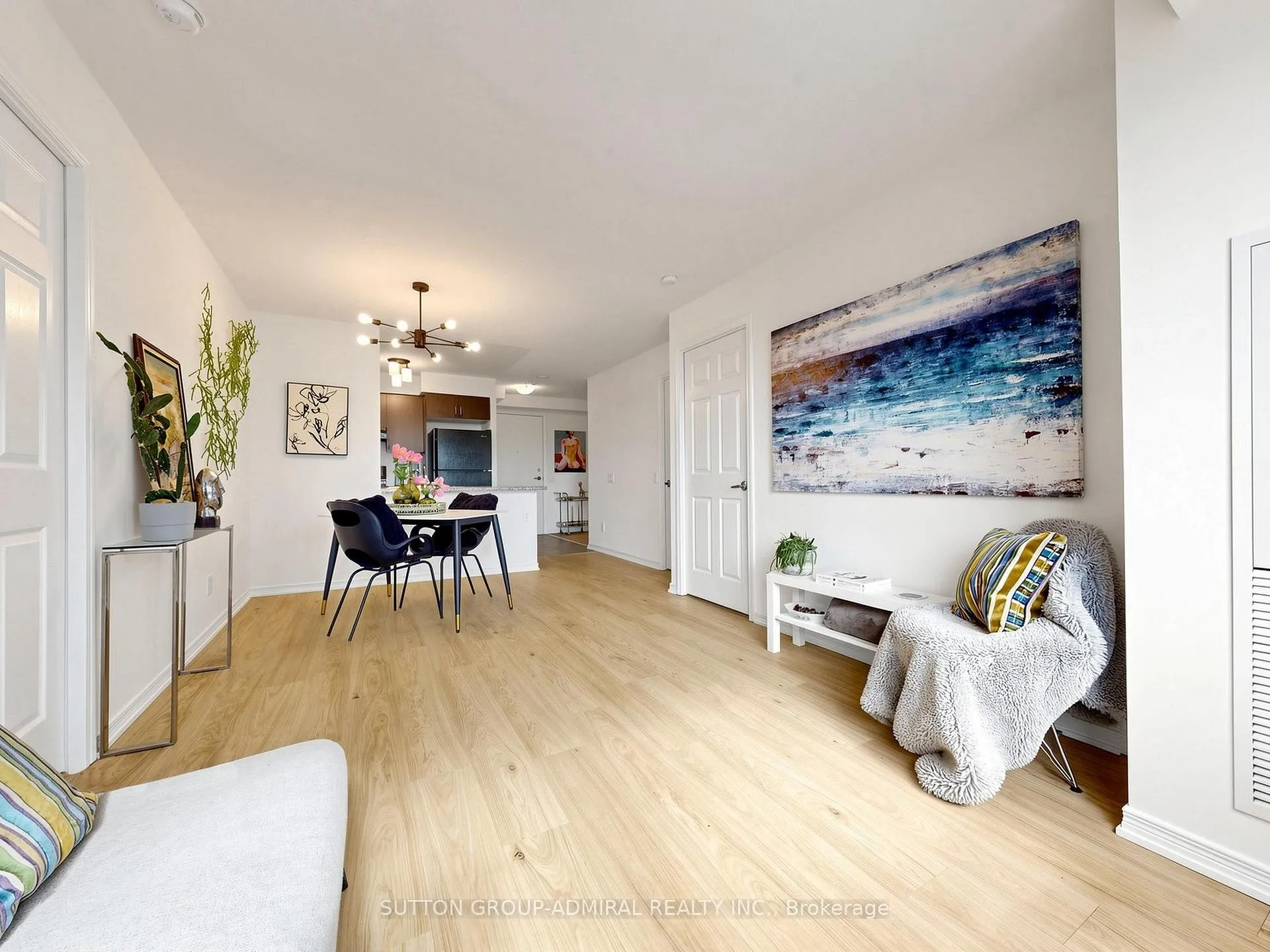 Photo 10 of Unit 1039, 60 Heintzman Street, Toronto, Junction Area — HOMEH