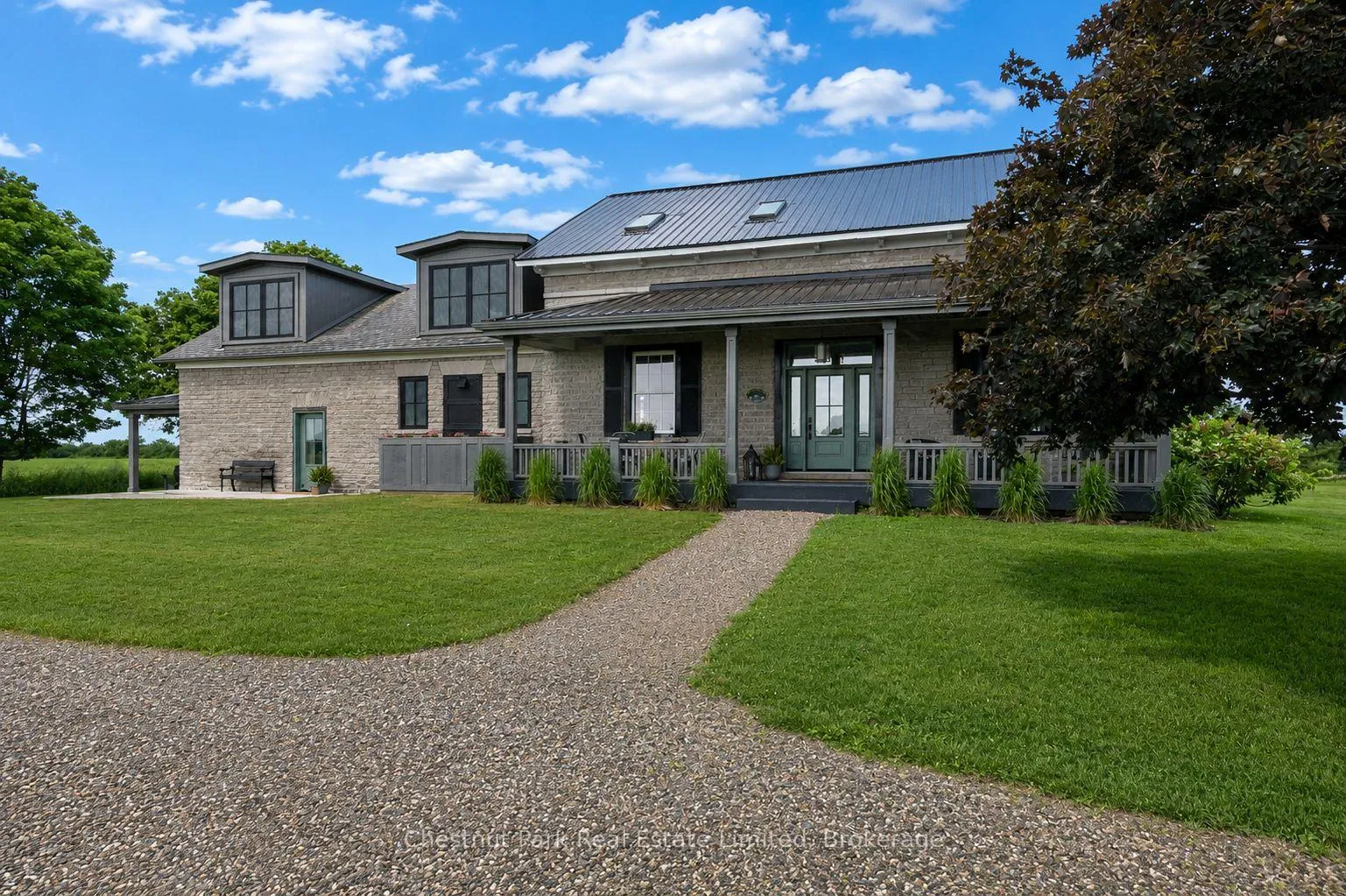 Front of 60 Bakker Road