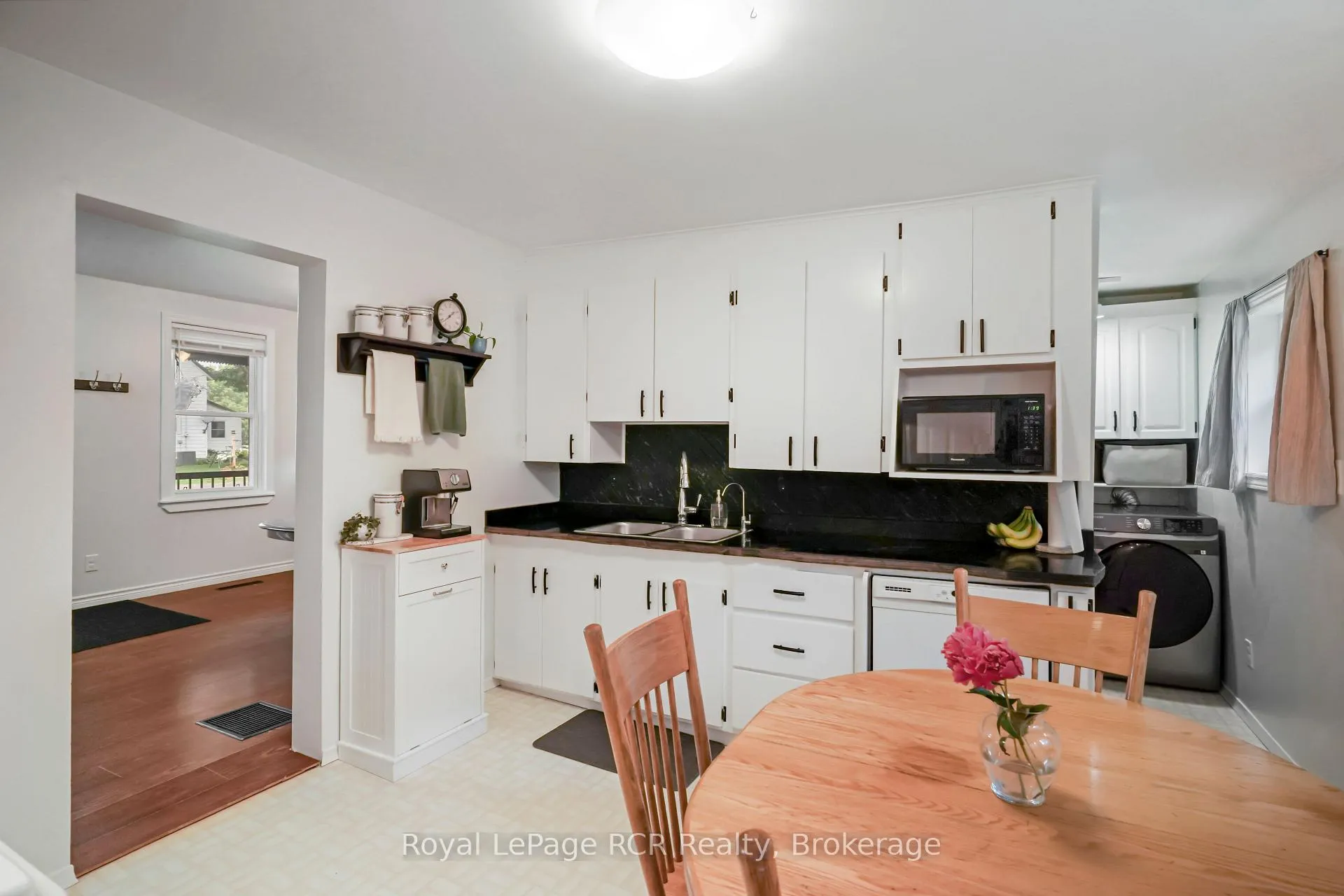 Photo 6 of 84322 Mcnabb Line, Huron East, Brussels — HOMEH