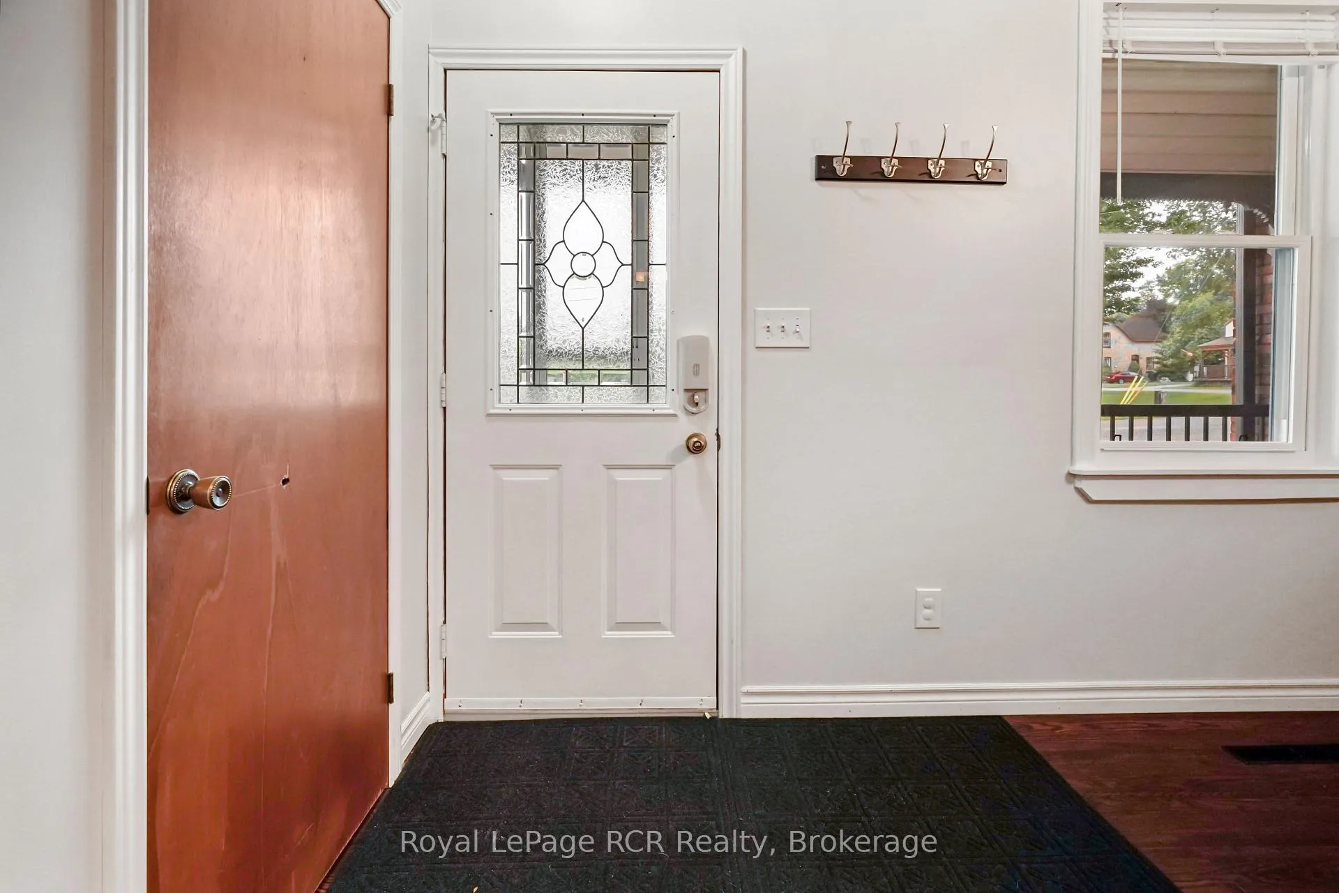 Photo 8 of 84322 Mcnabb Line, Huron East, Brussels — HOMEH