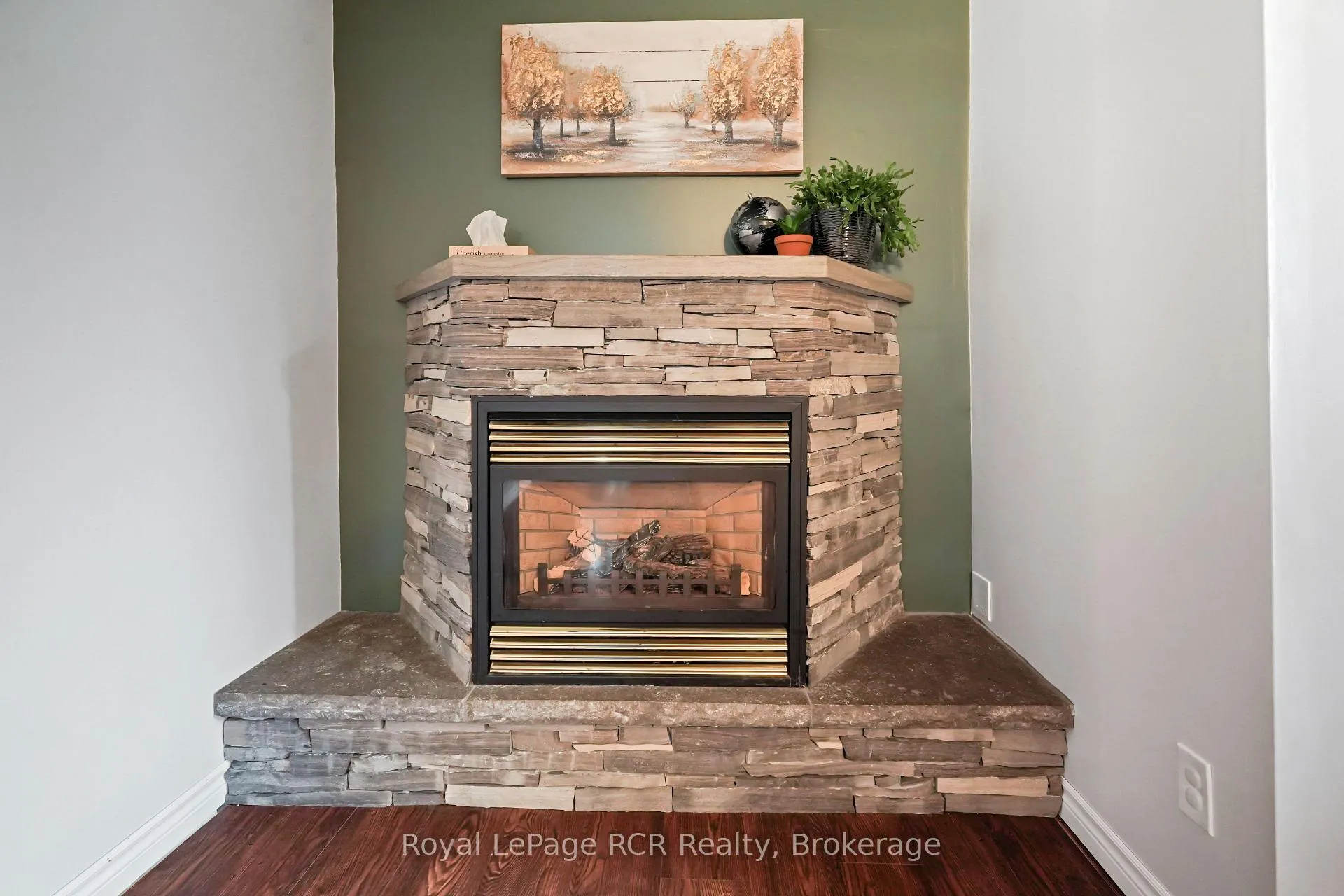 Photo 9 of 84322 Mcnabb Line, Huron East, Brussels — HOMEH