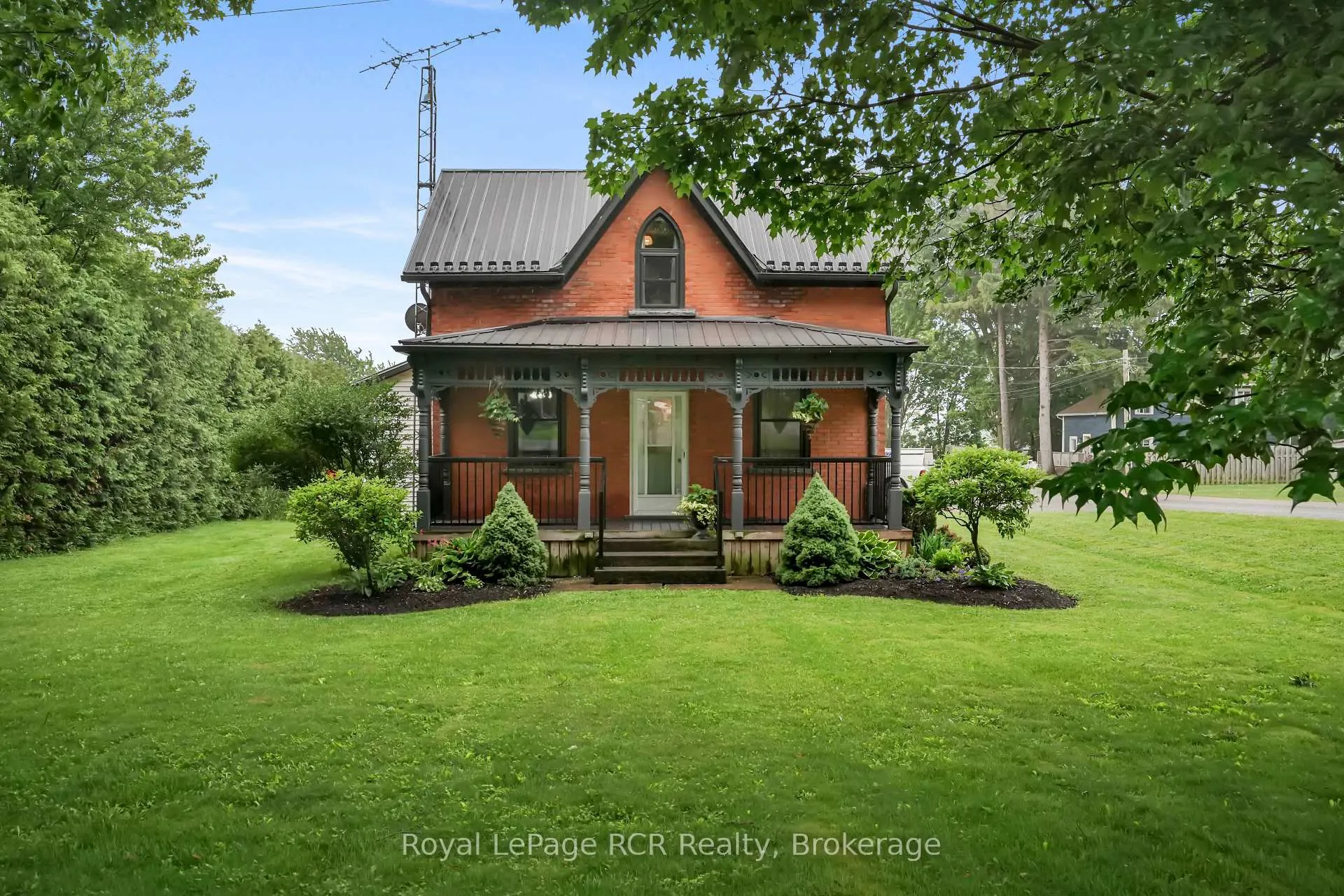 Photo 35 of 84322 Mcnabb Line, Huron East, Brussels — HOMEH