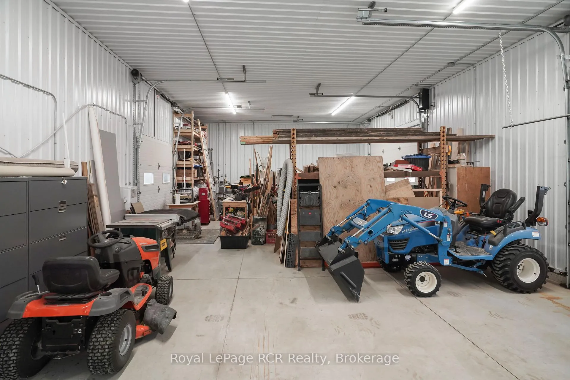 Photo 40 of 84322 Mcnabb Line, Huron East, Brussels — HOMEH