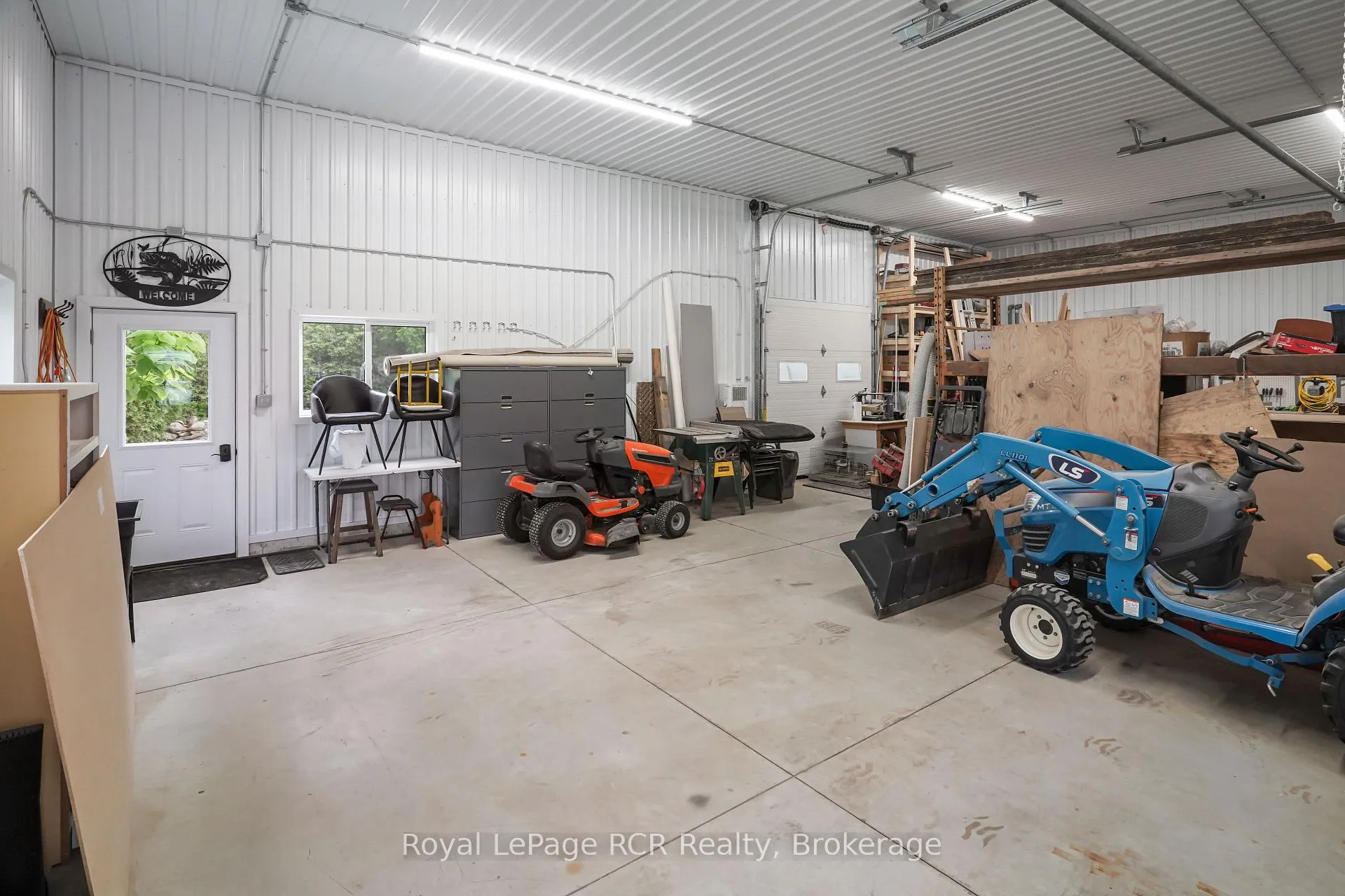 Photo 41 of 84322 Mcnabb Line, Huron East, Brussels — HOMEH