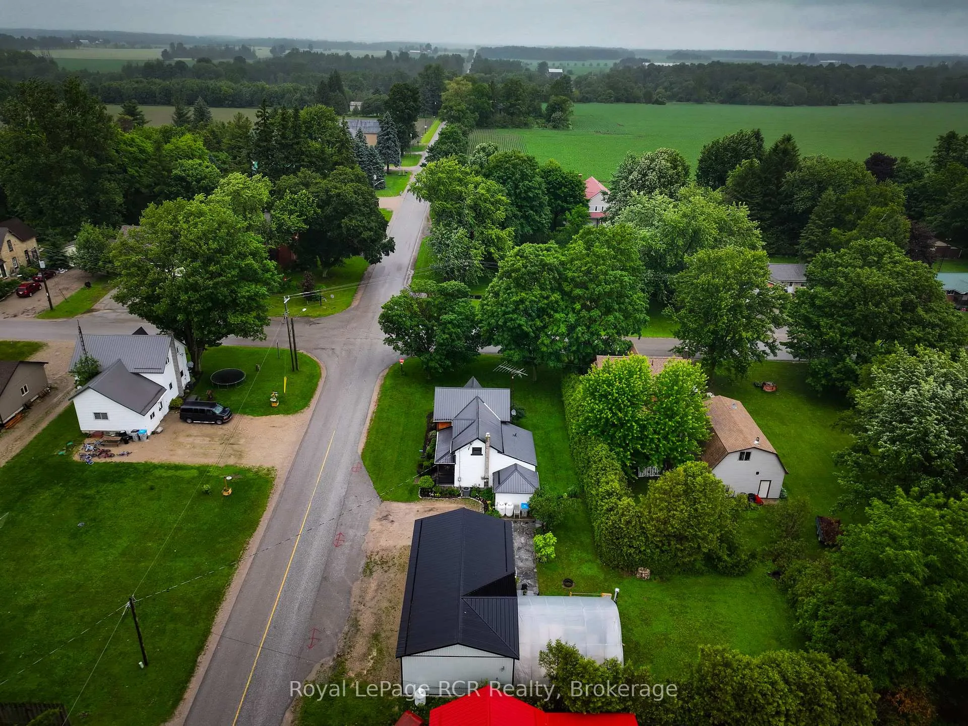 Photo 49 of 84322 Mcnabb Line, Huron East, Brussels — HOMEH