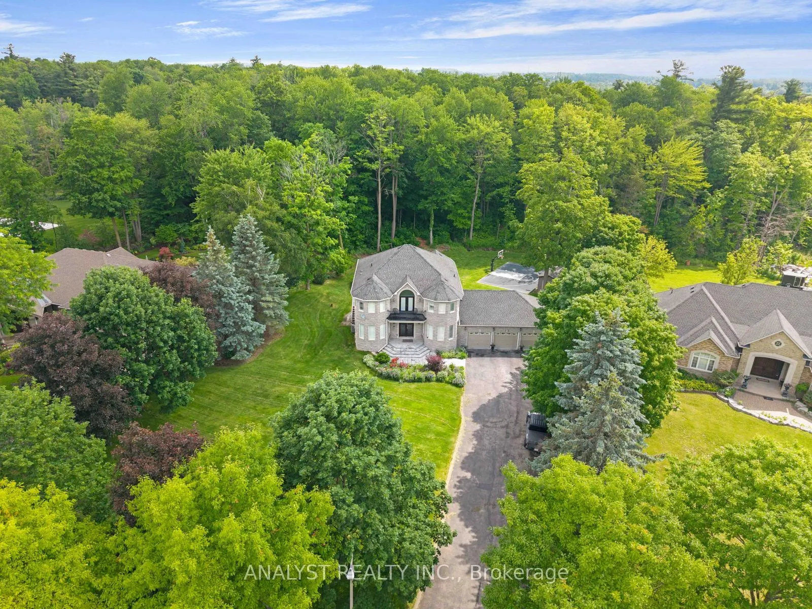 Photo 1 of 43 Belsite Court, Vaughan, Kleinburg — HOMEH